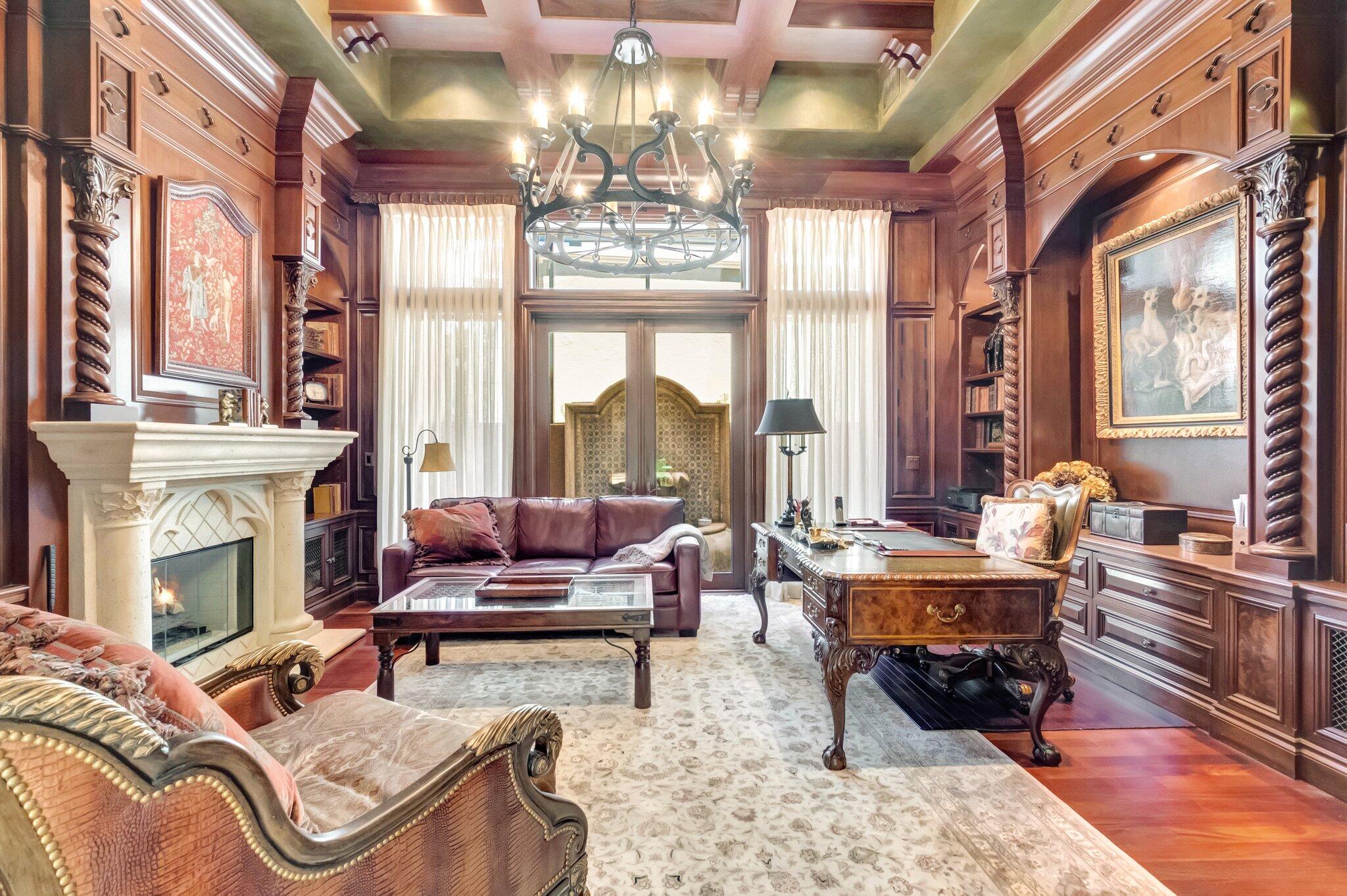 MIZNER LAKE ESTATES - Residential