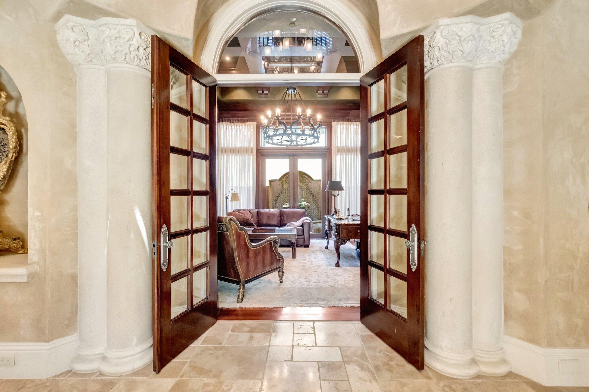 MIZNER LAKE ESTATES - Residential
