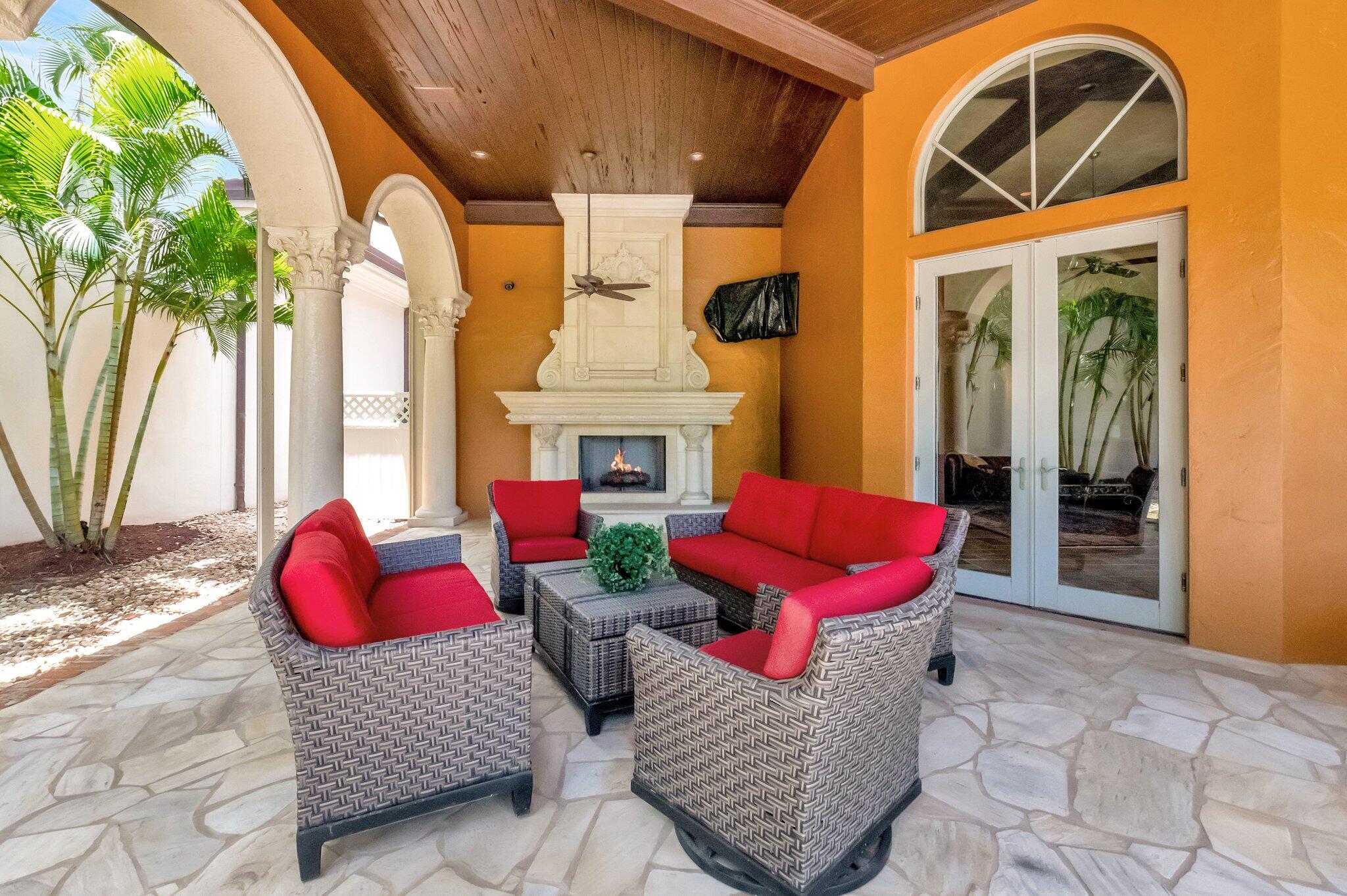 MIZNER LAKE ESTATES - Residential