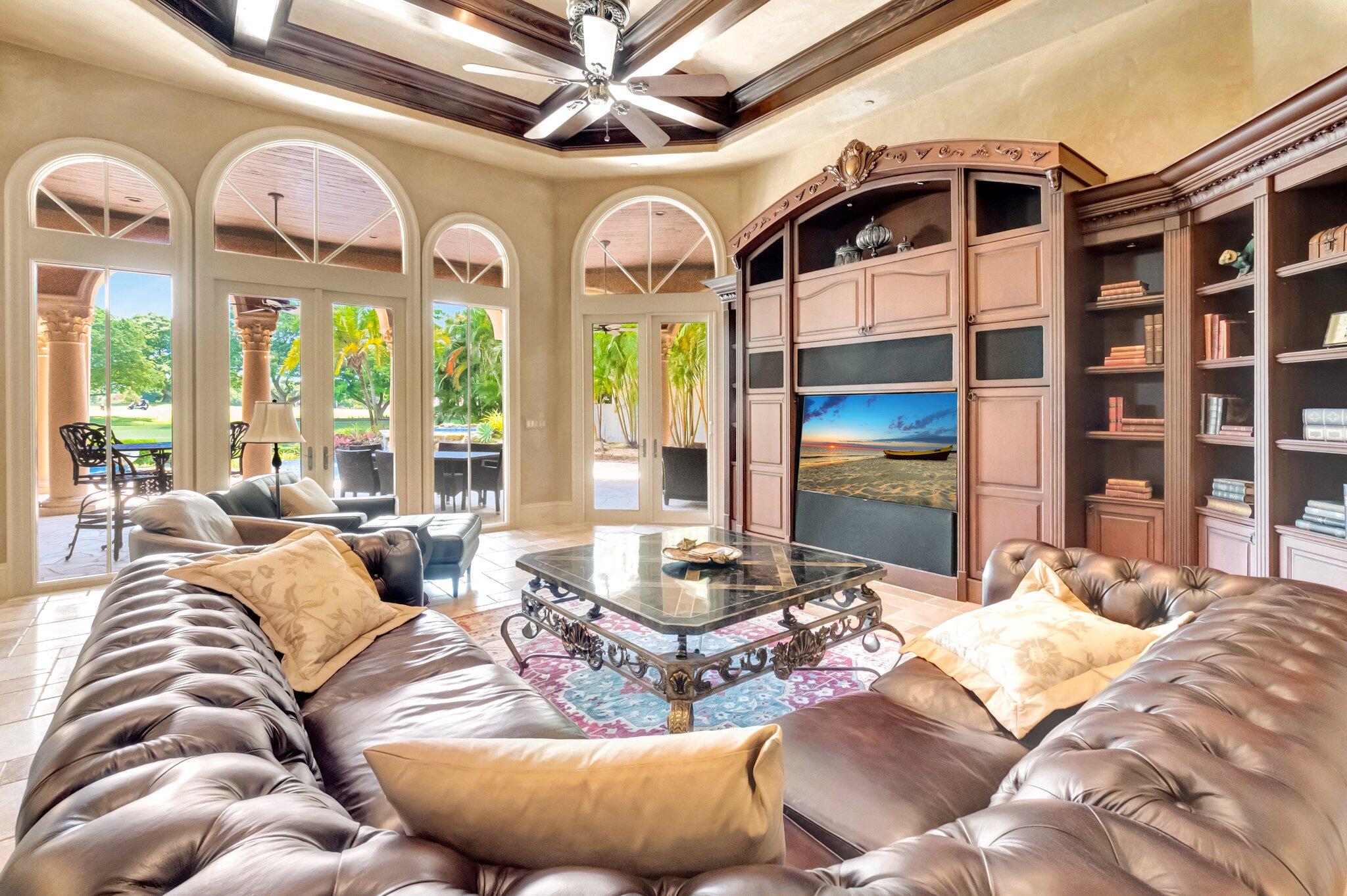 MIZNER LAKE ESTATES - Residential
