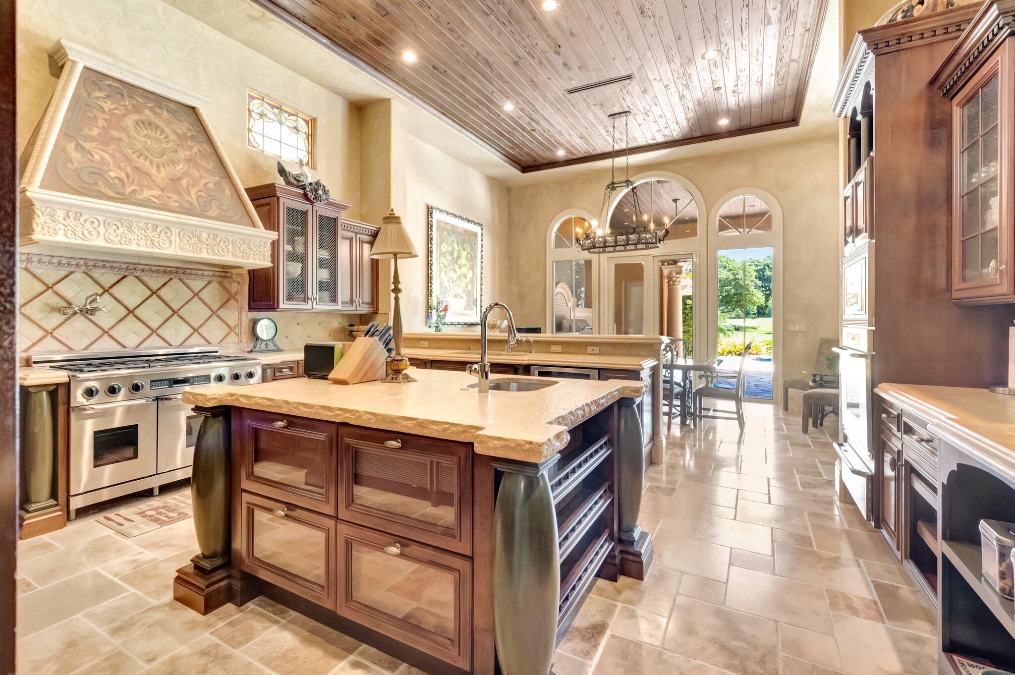 MIZNER LAKE ESTATES - Residential