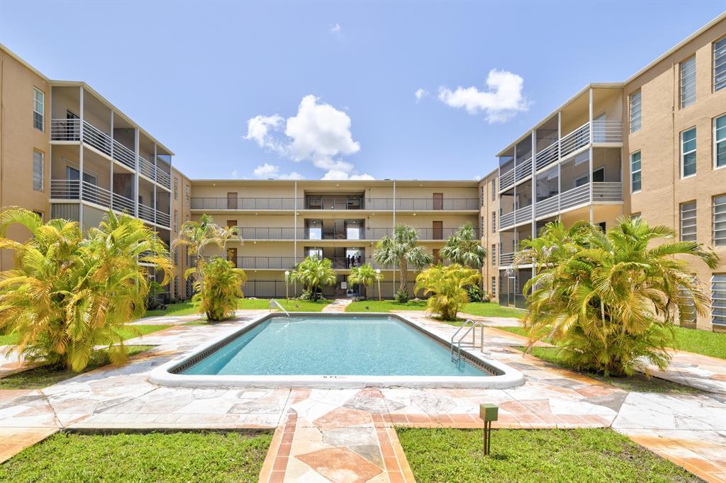 TOWN SQUARE CONDO - Residential