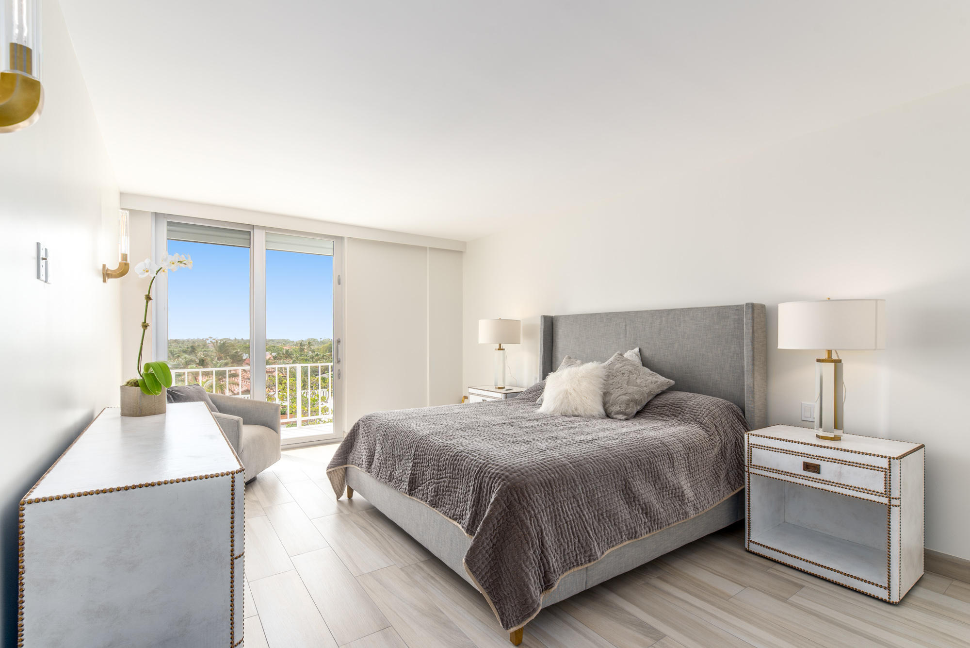 WINTHROP HOUSE COND DECL IN - Residential