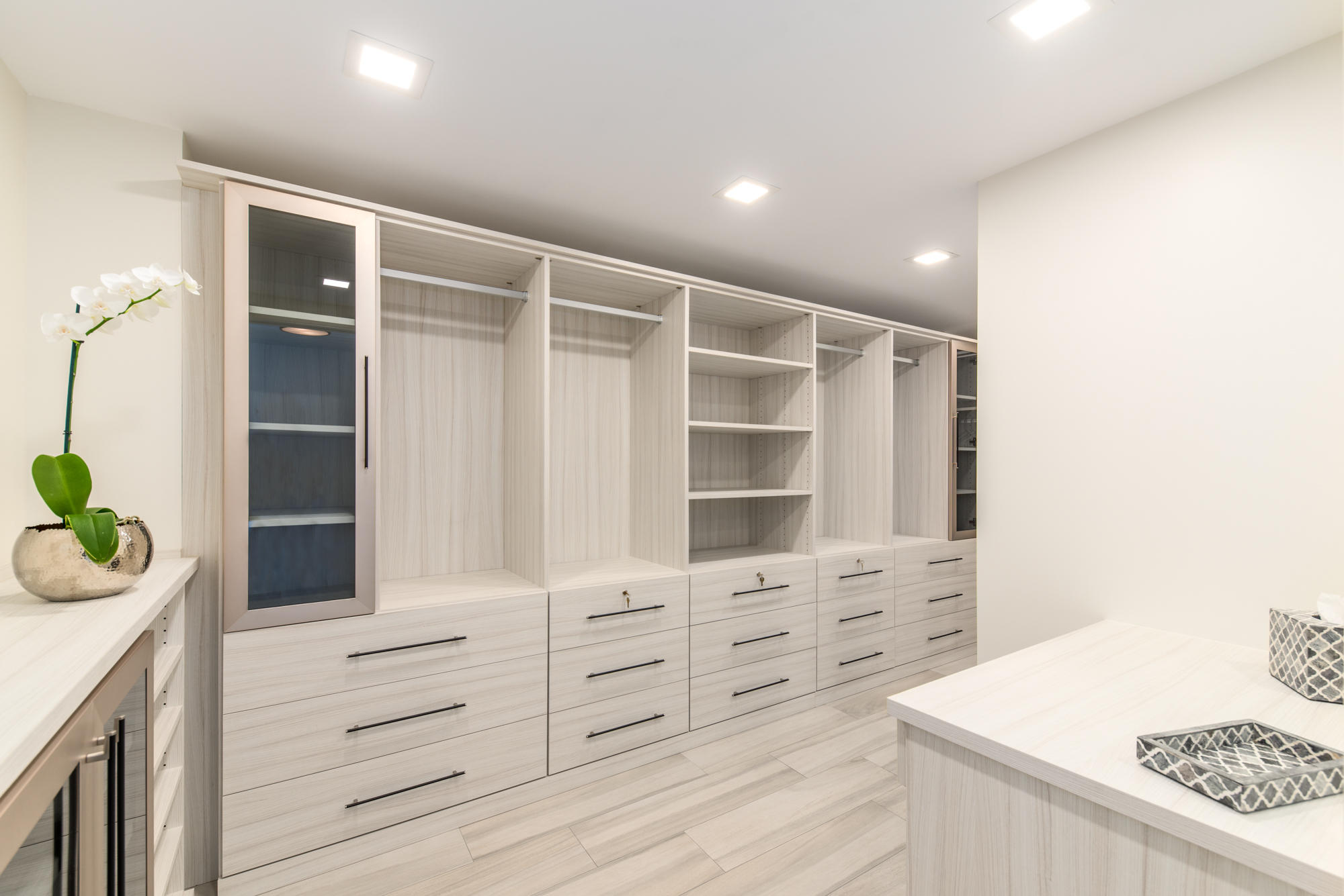WINTHROP HOUSE COND DECL IN - Residential