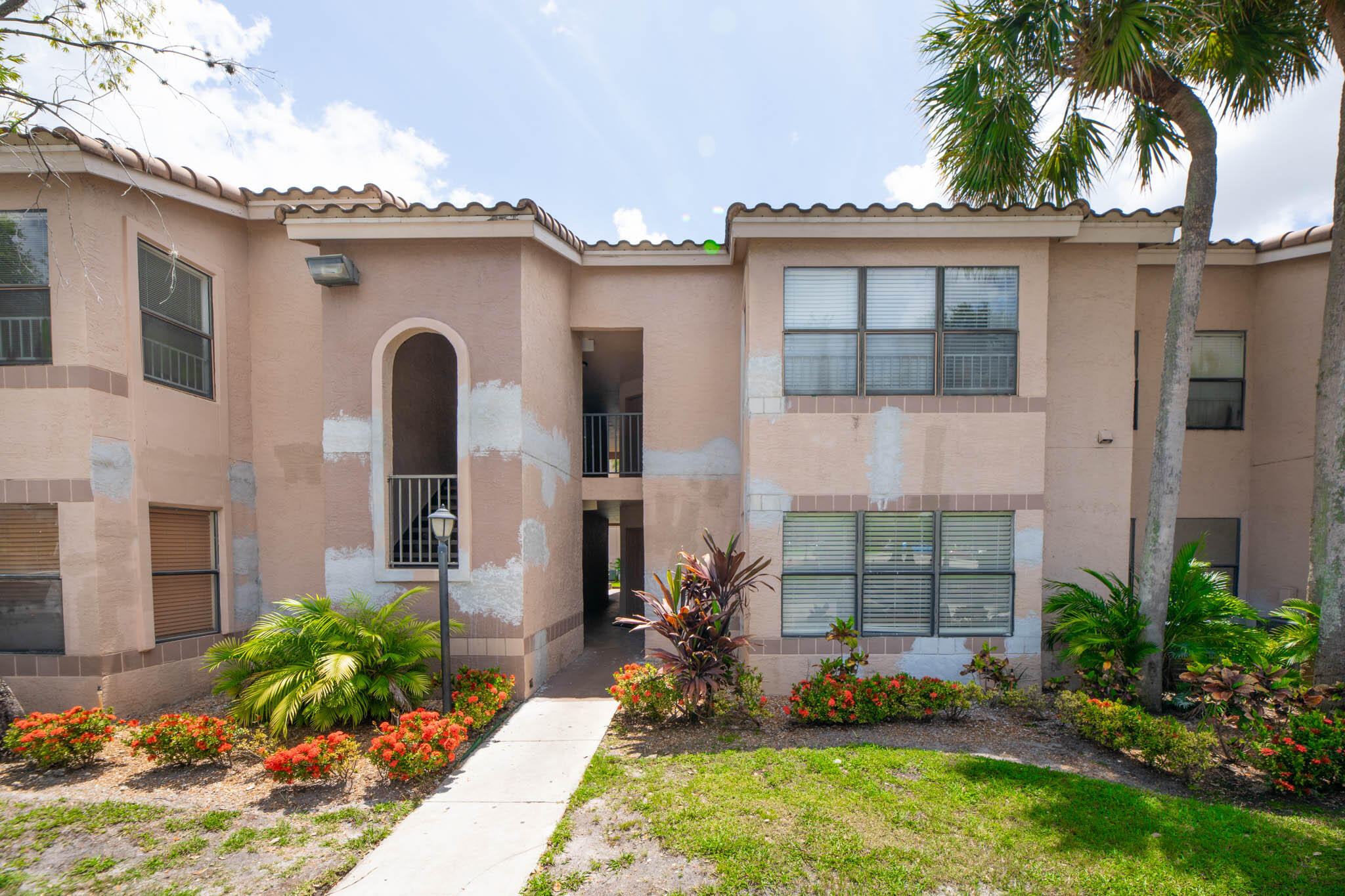 SUNDANCE AT DAVIE CONDO - Residential