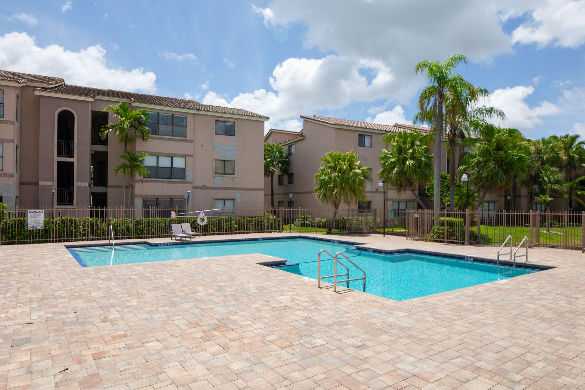 SUNDANCE AT DAVIE CONDO - Residential