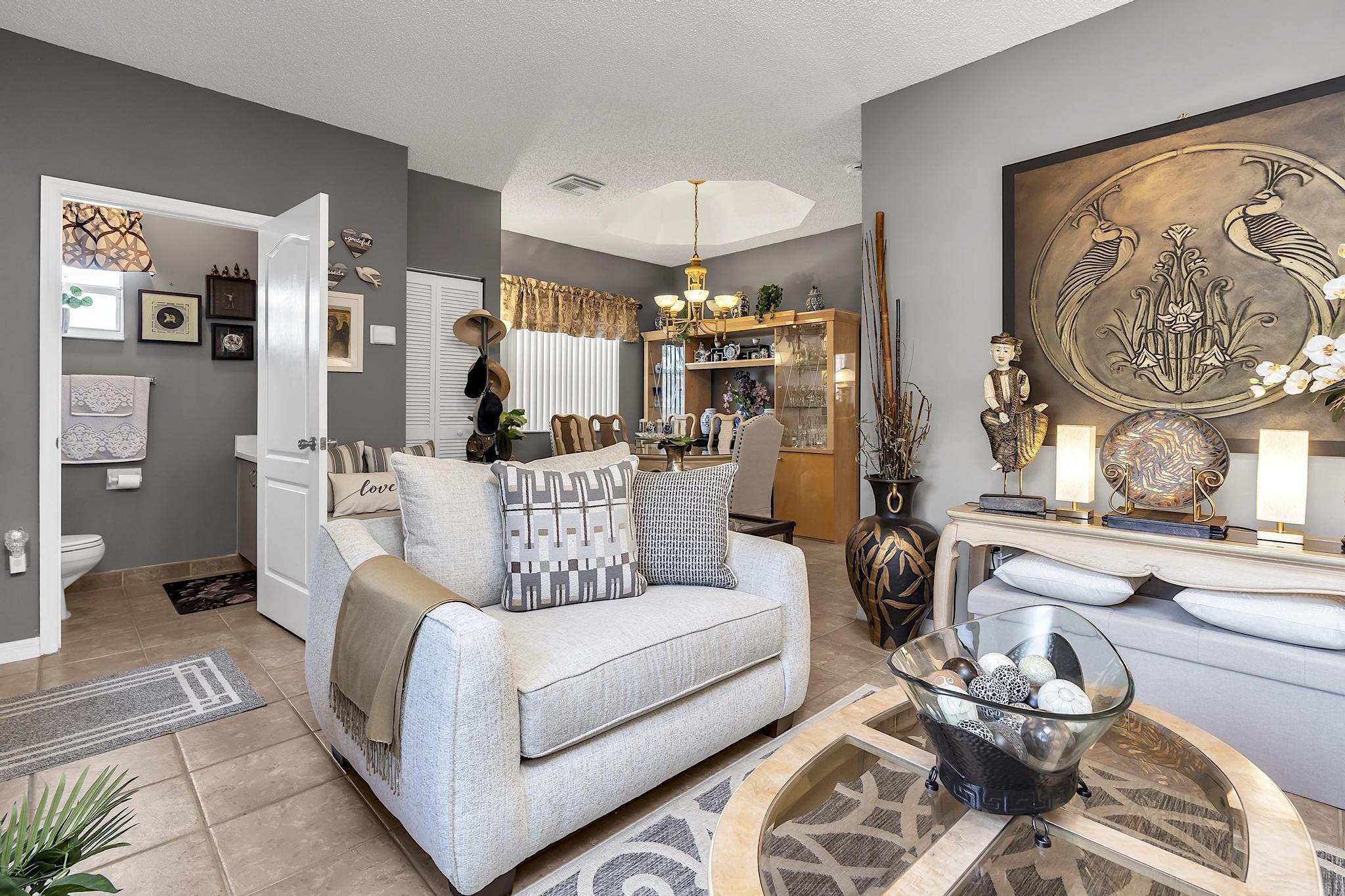 PASEOS AT MIAMI LAKES - Residential