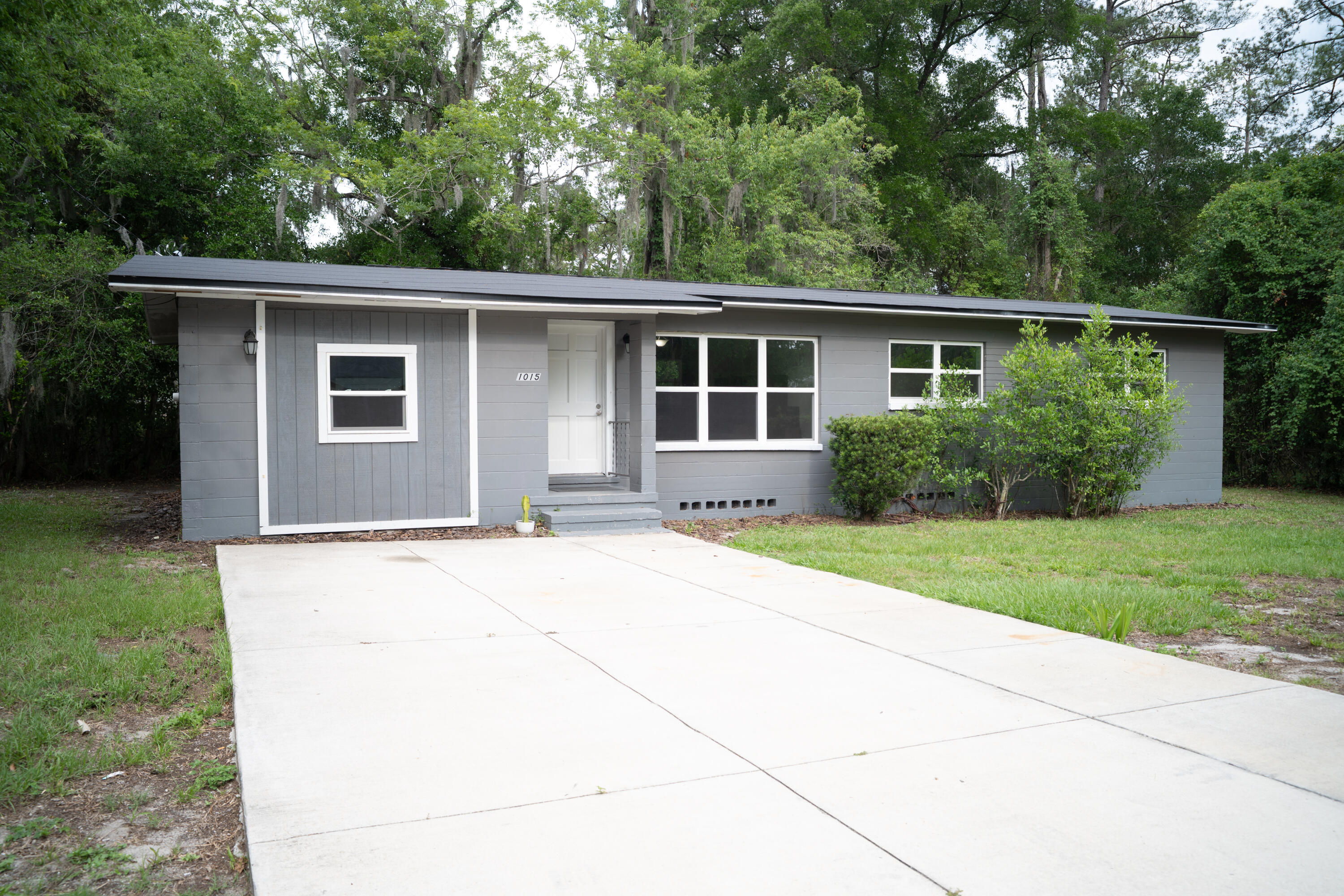 GOSS 1ST ADDN TO GV - Residential