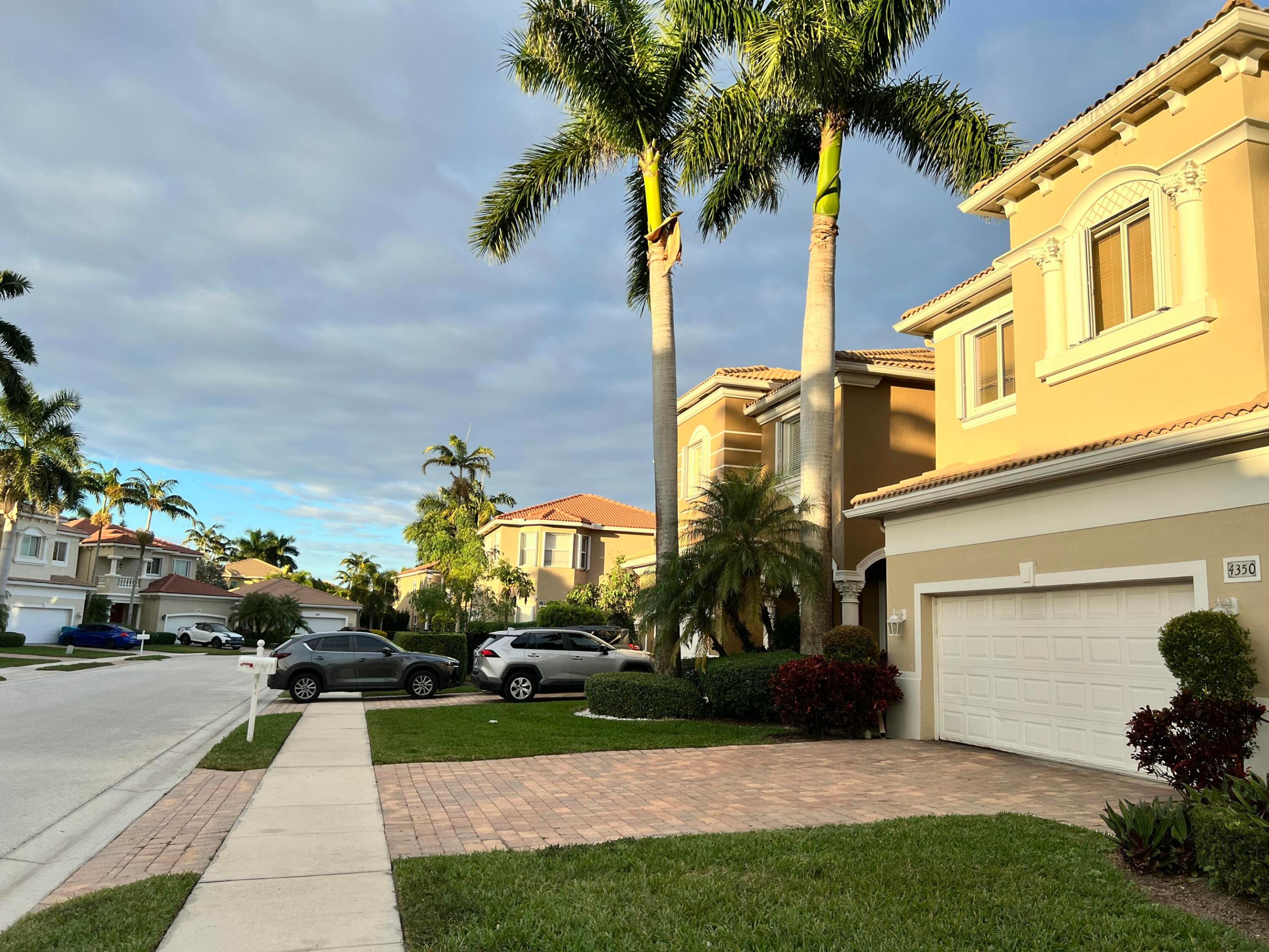 KNOLLWOOD PUD - Residential