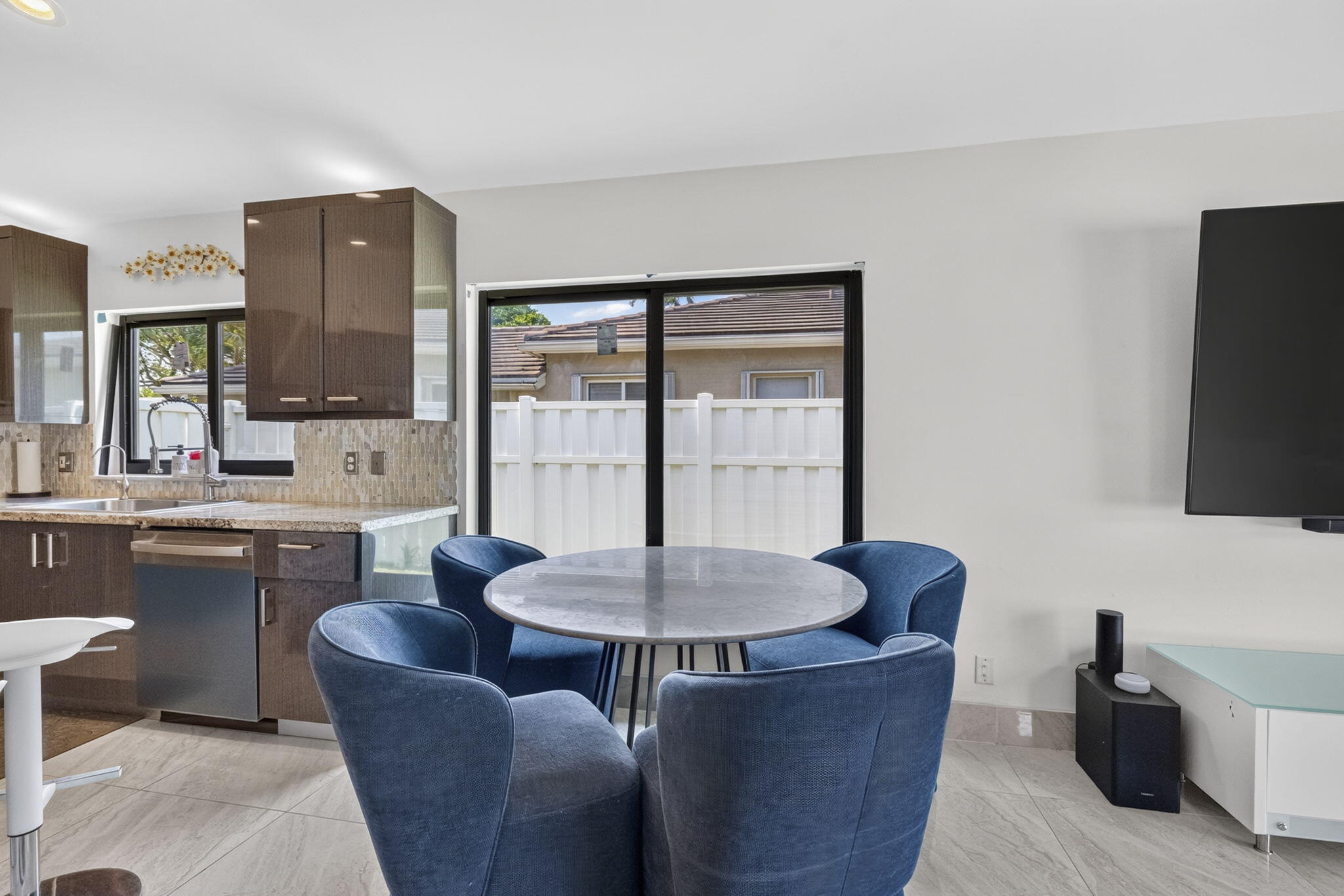 NEW ORLEANS LAKESITES - Residential