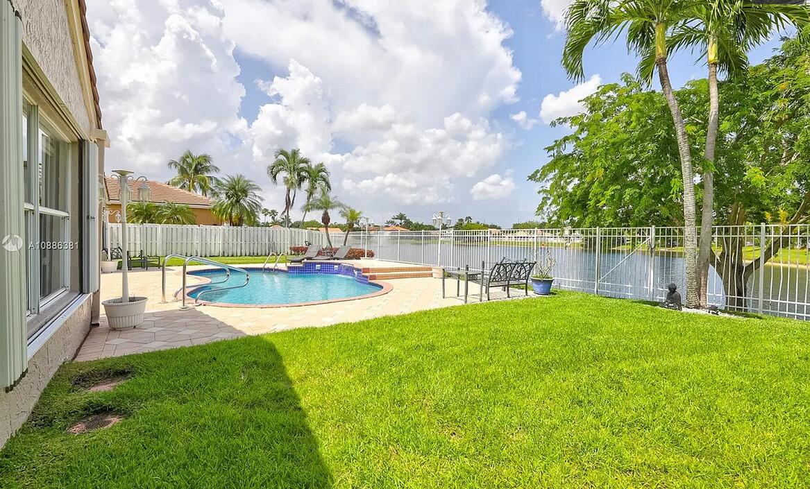 NEW ORLEANS LAKESITES - Residential
