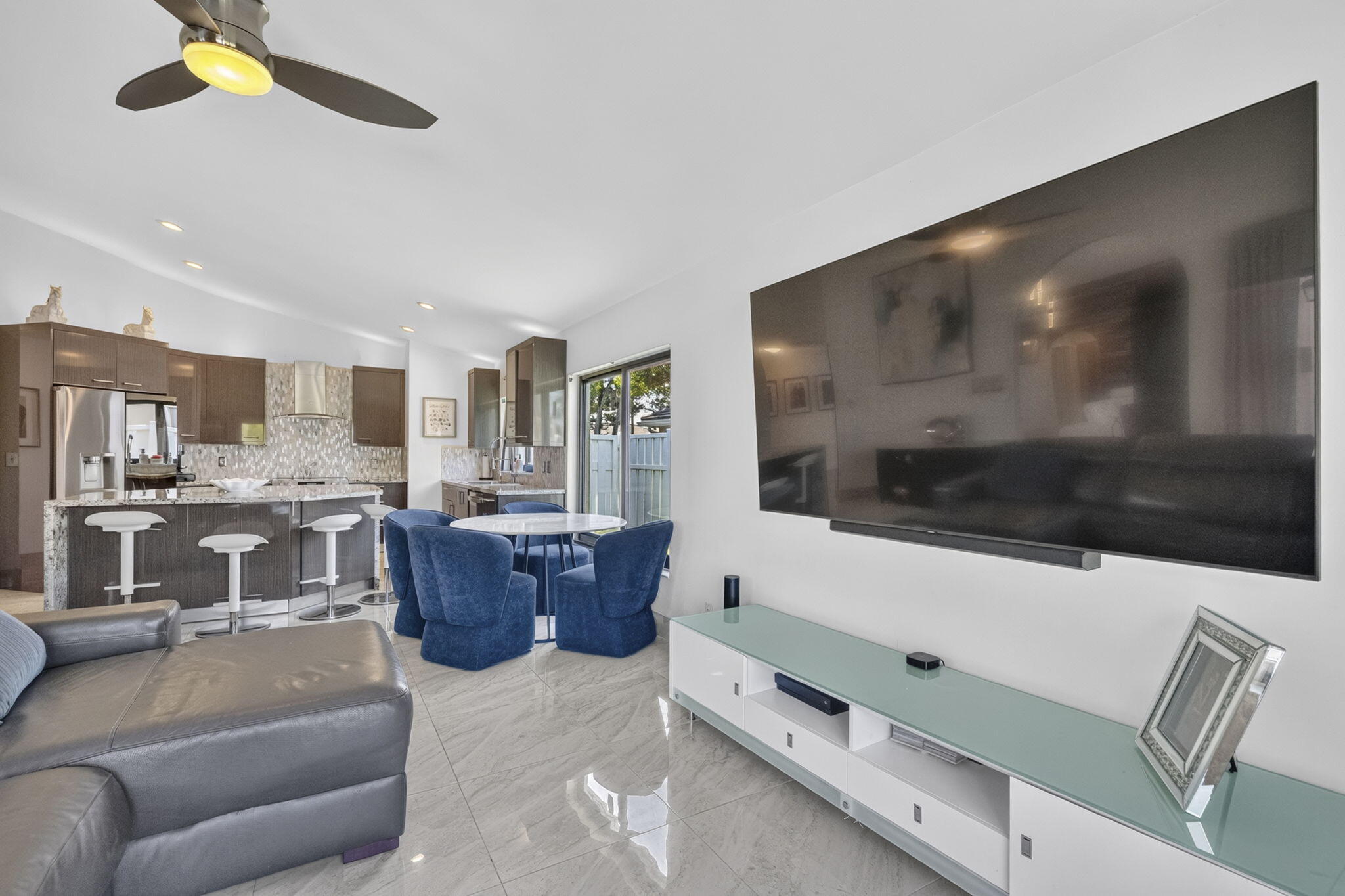 NEW ORLEANS LAKESITES - Residential