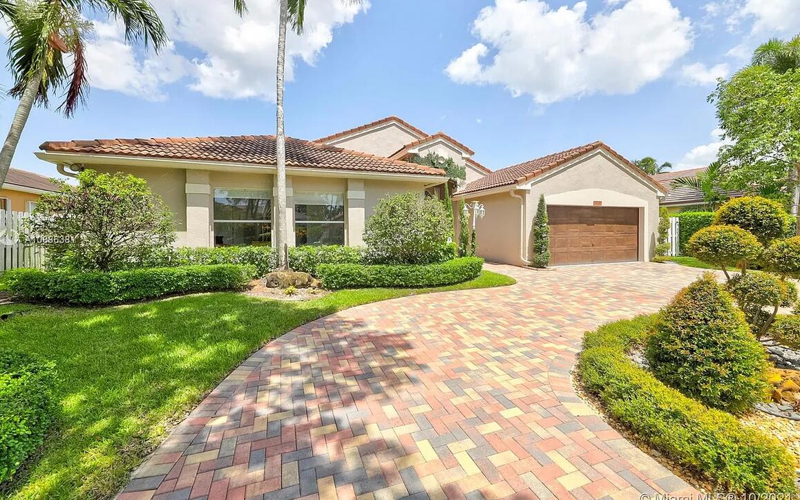 NEW ORLEANS LAKESITES - Residential