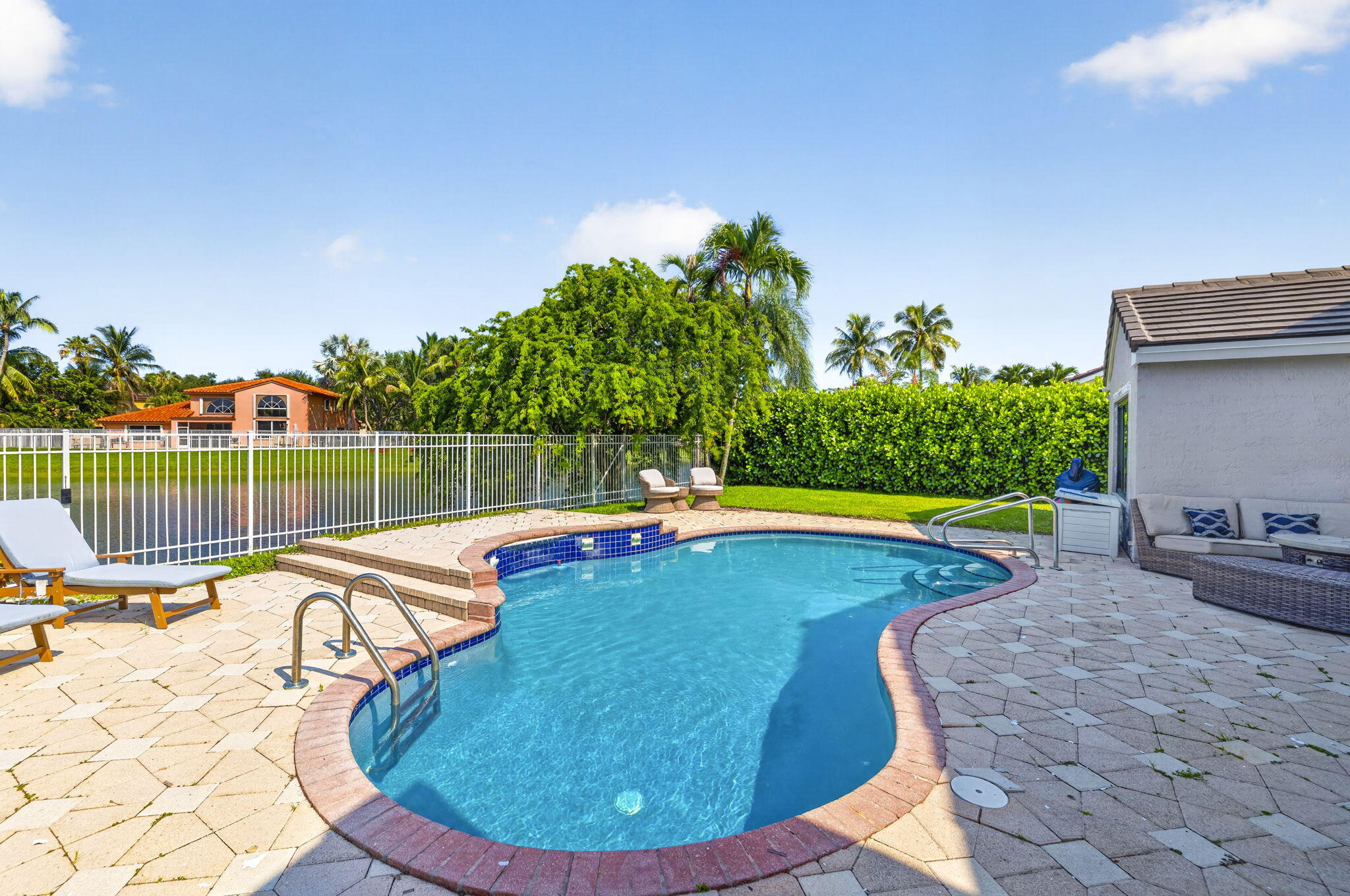 NEW ORLEANS LAKESITES - Residential