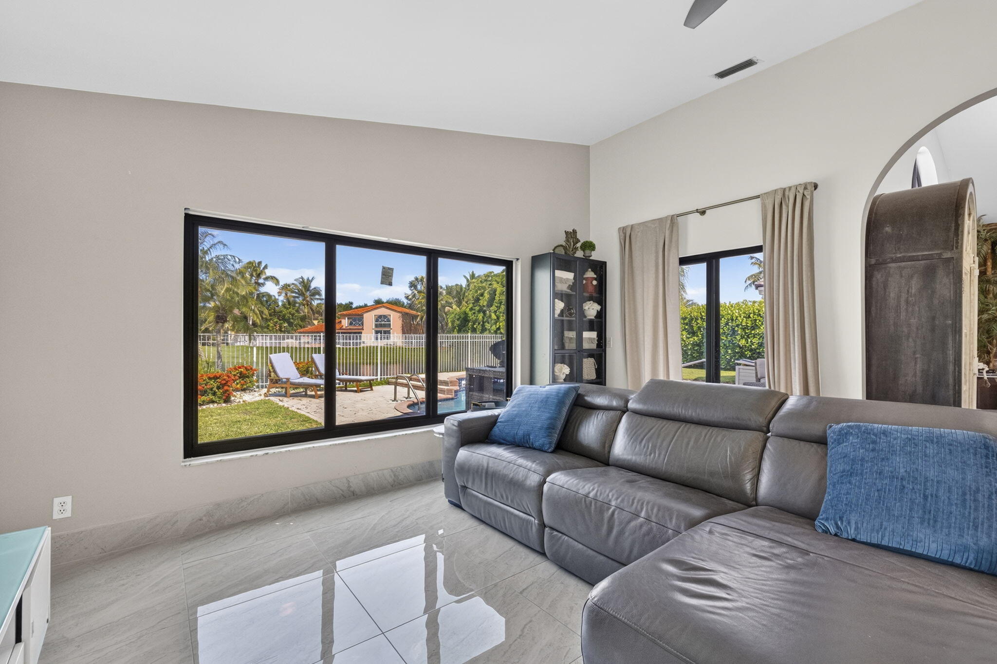 NEW ORLEANS LAKESITES - Residential