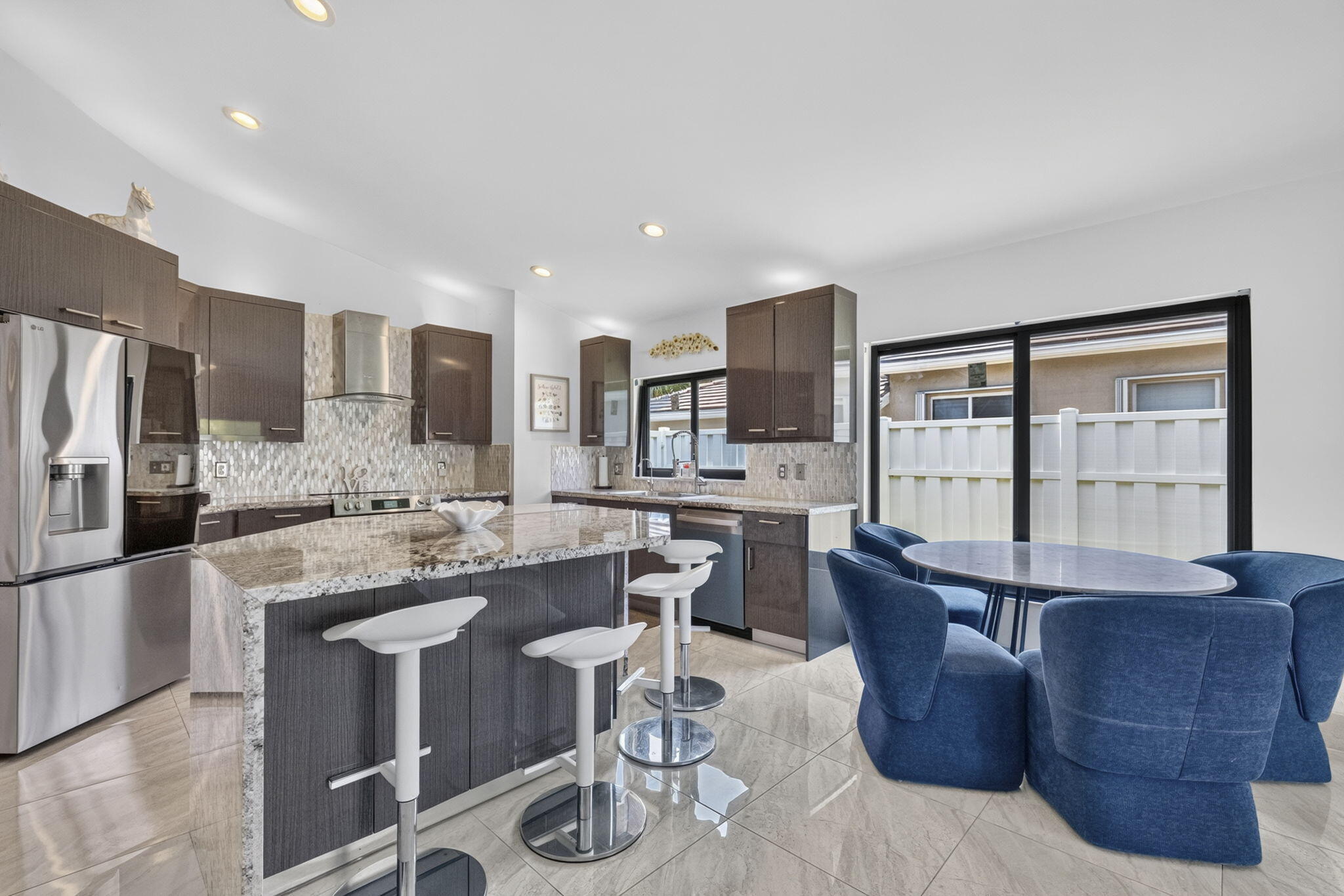 NEW ORLEANS LAKESITES - Residential