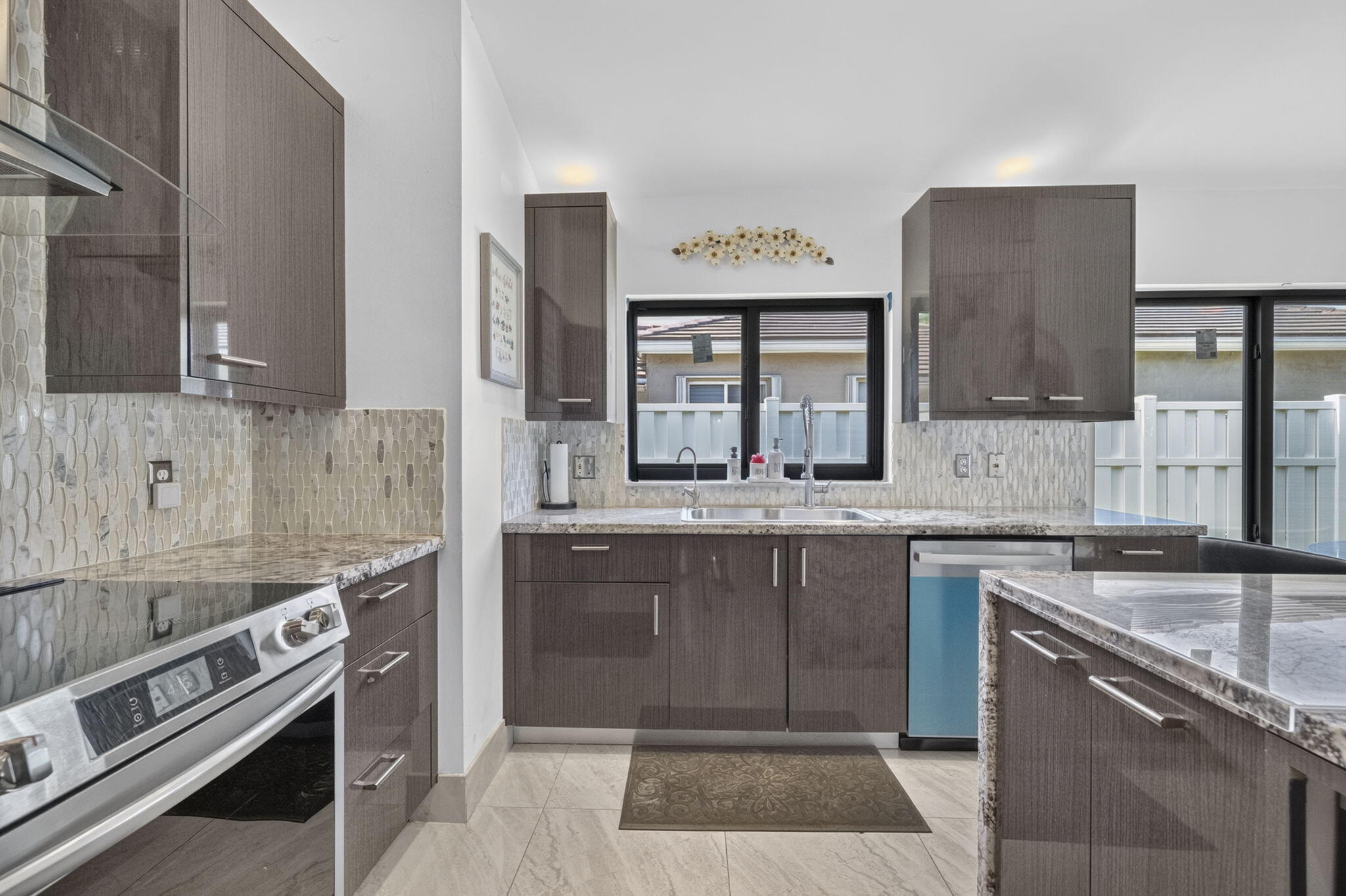NEW ORLEANS LAKESITES - Residential