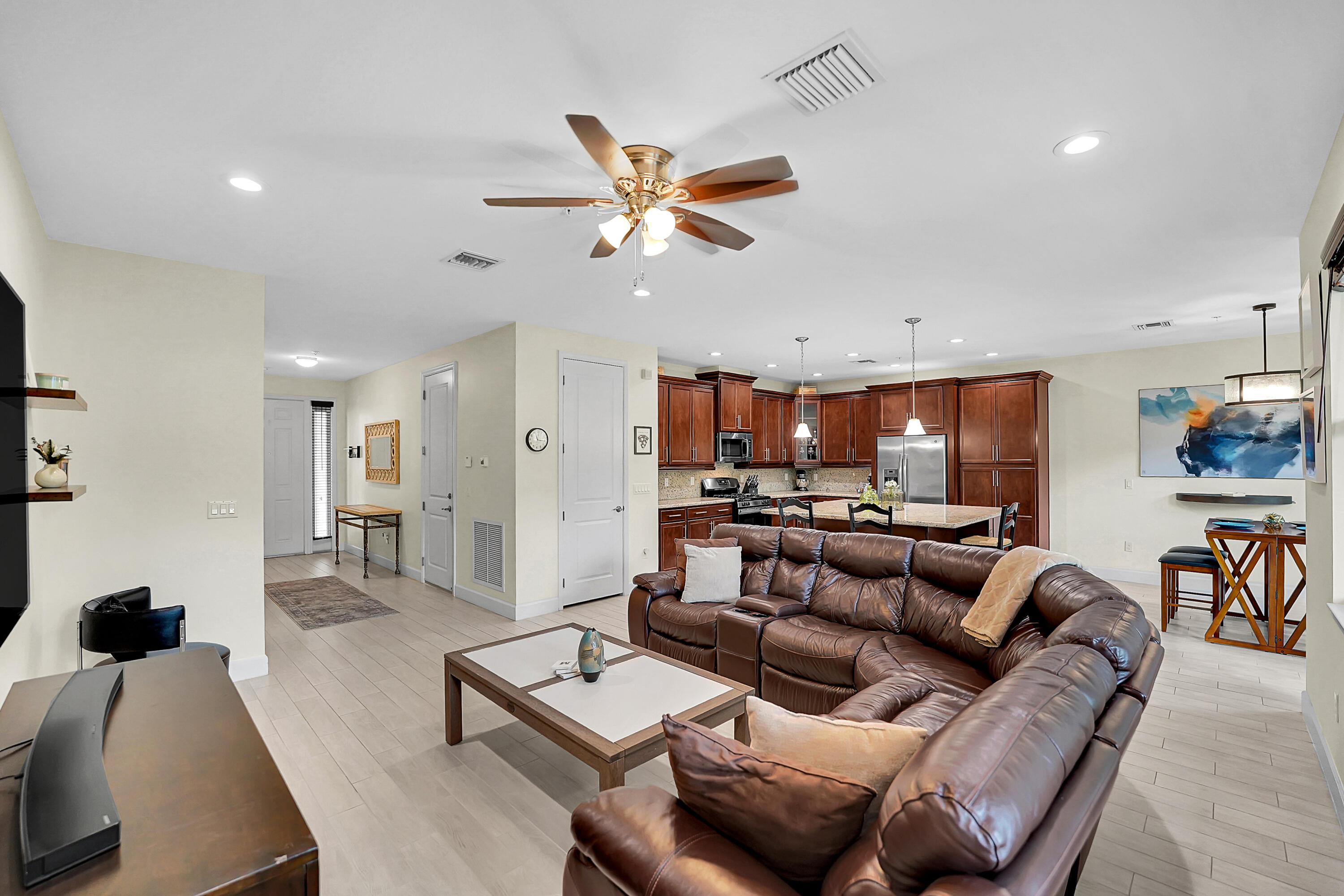 SAWGRASS LAKES - Residential