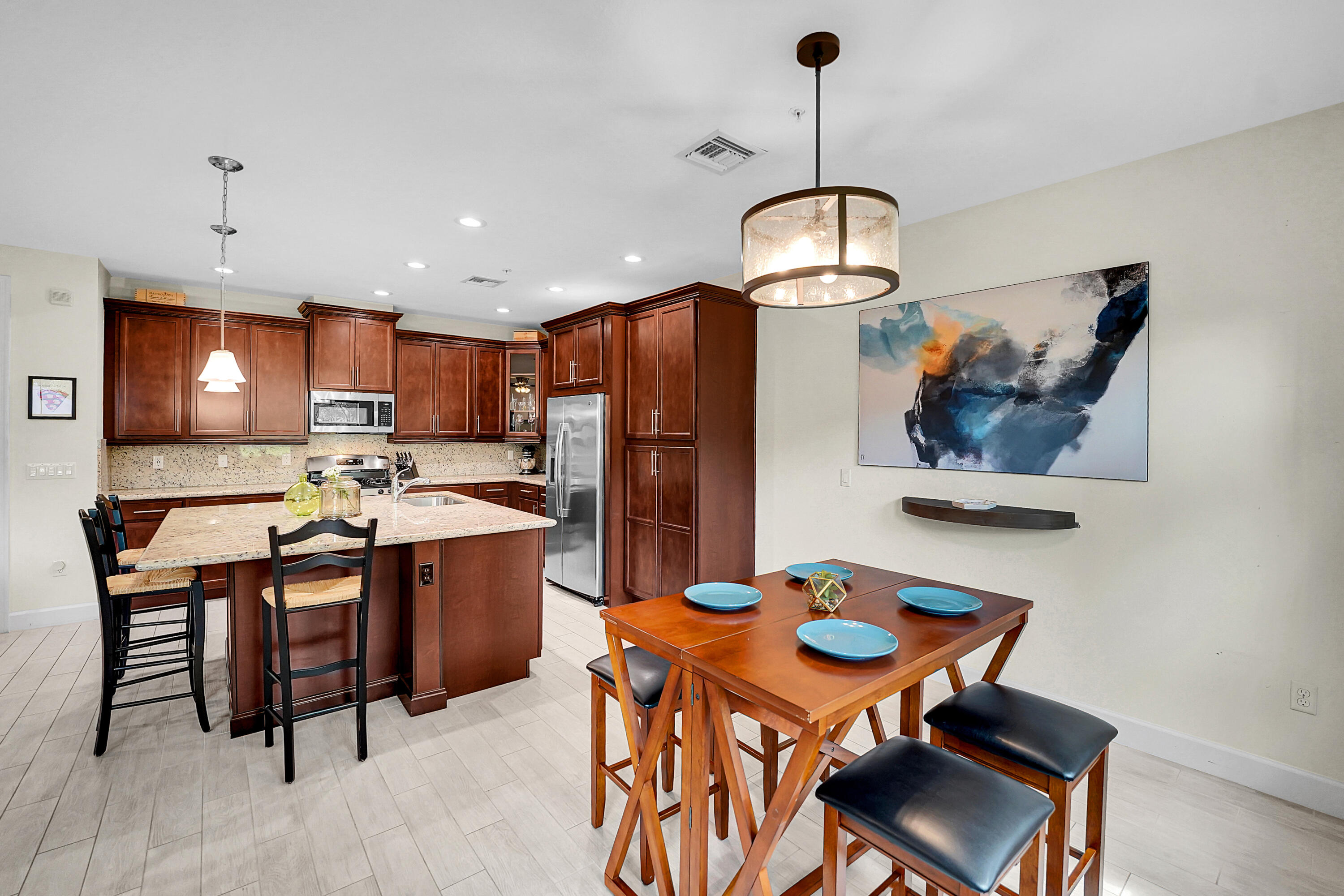 SAWGRASS LAKES - Residential