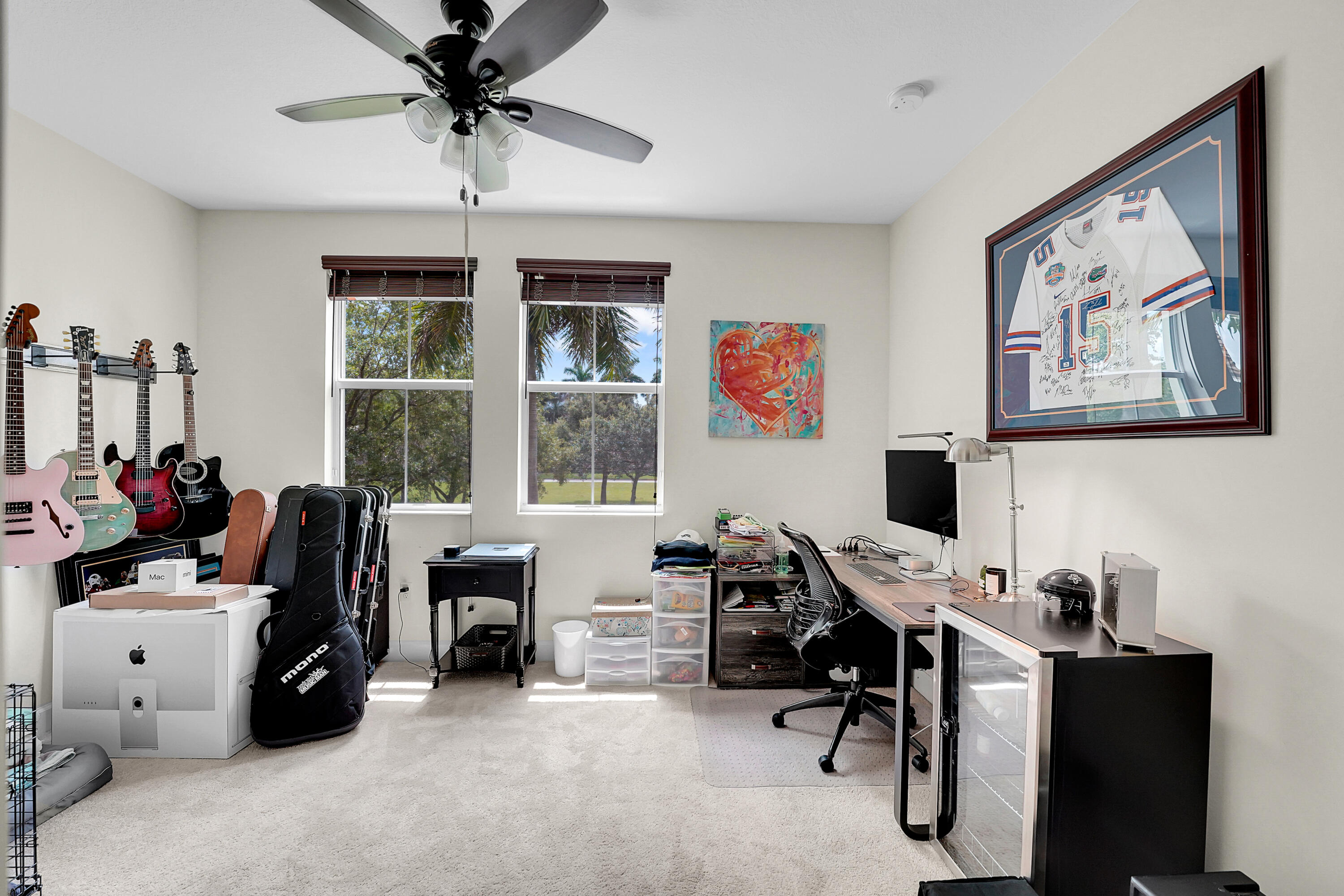 SAWGRASS LAKES - Residential