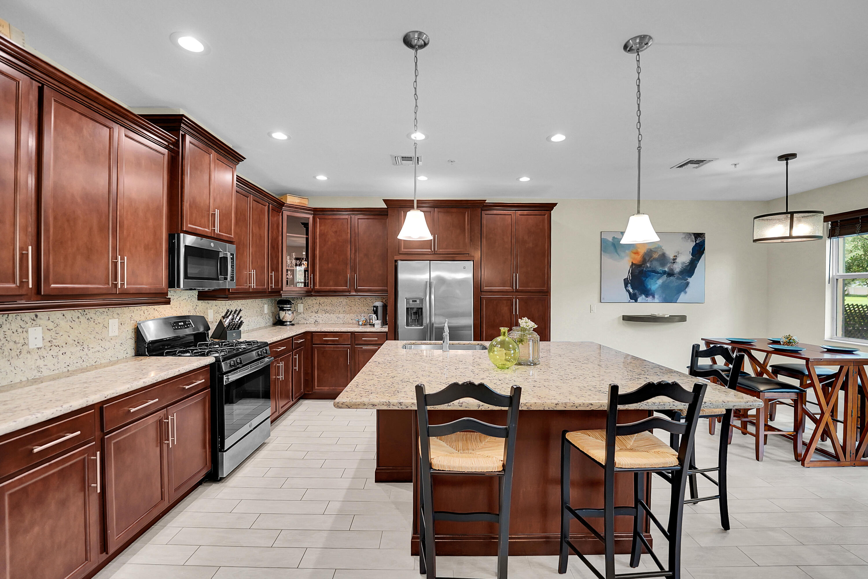 SAWGRASS LAKES - Residential