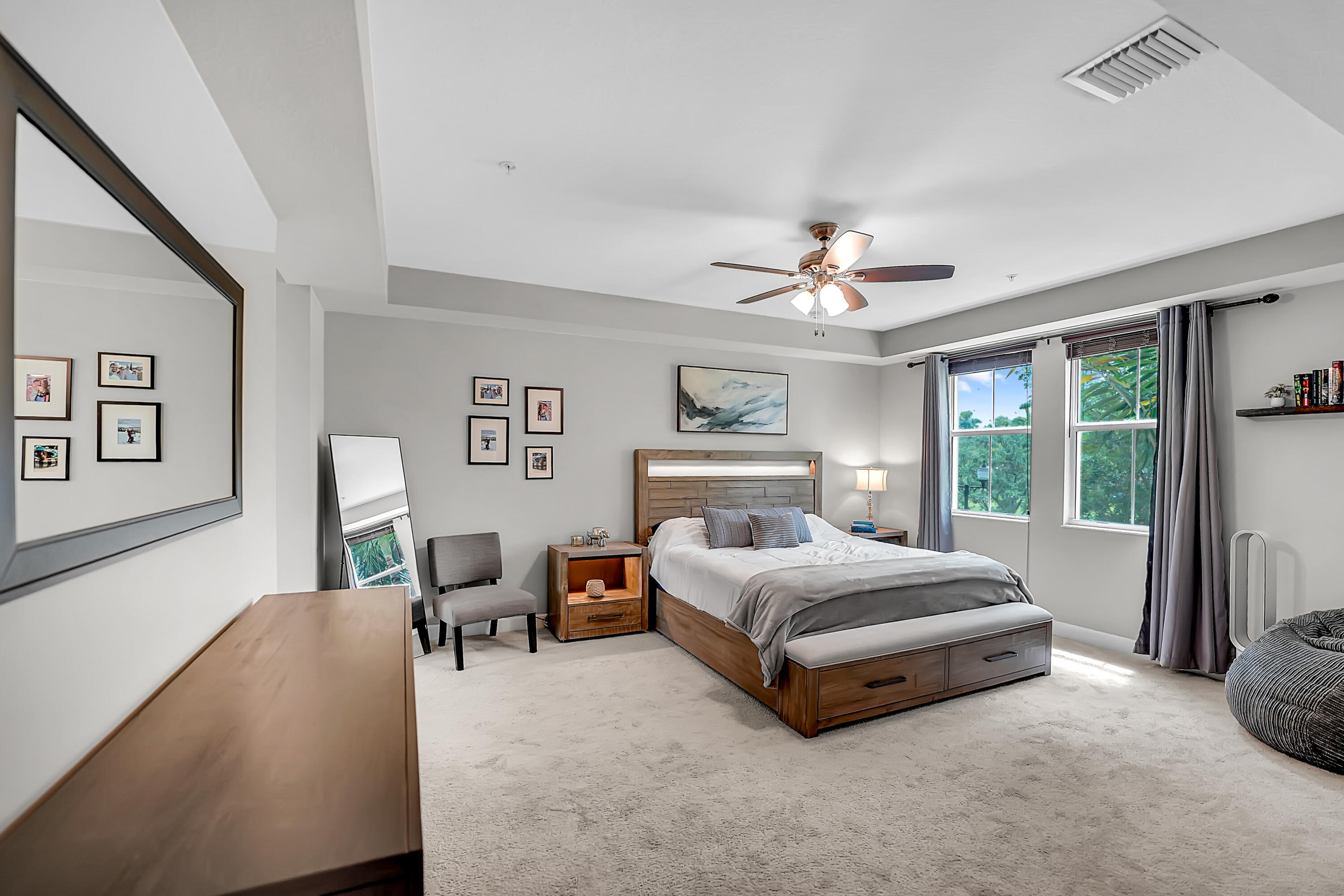 SAWGRASS LAKES - Residential