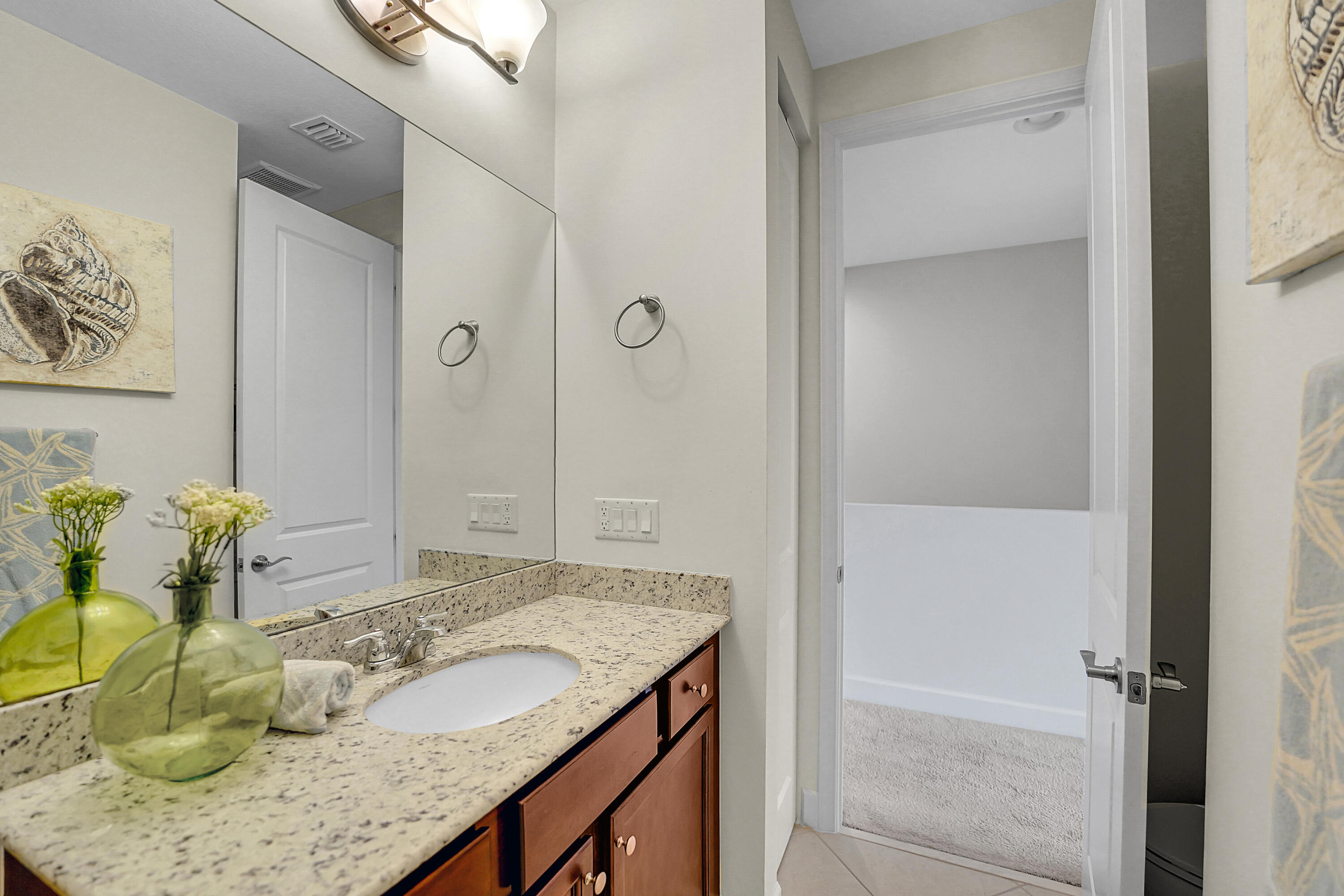 SAWGRASS LAKES - Residential