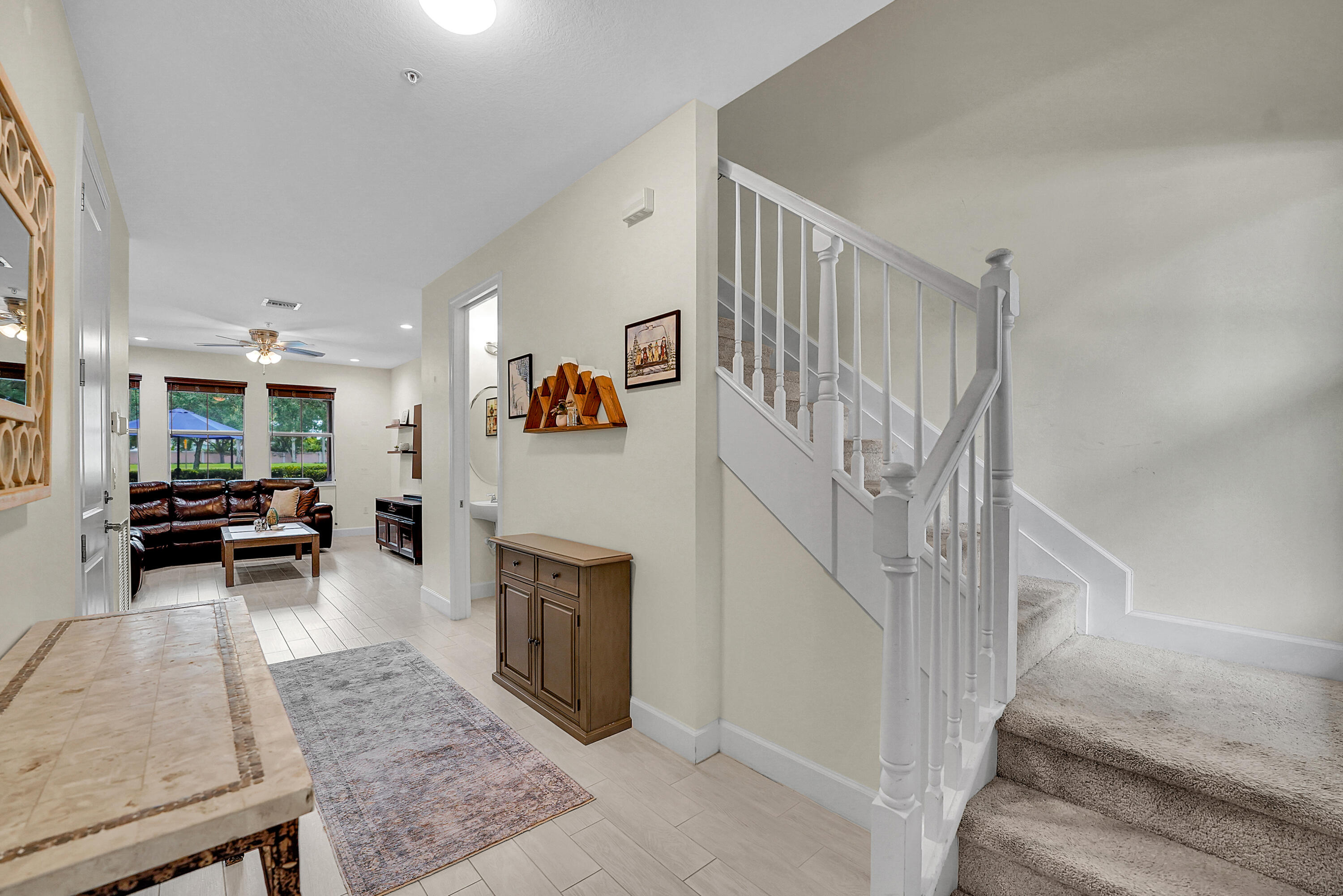SAWGRASS LAKES - Residential
