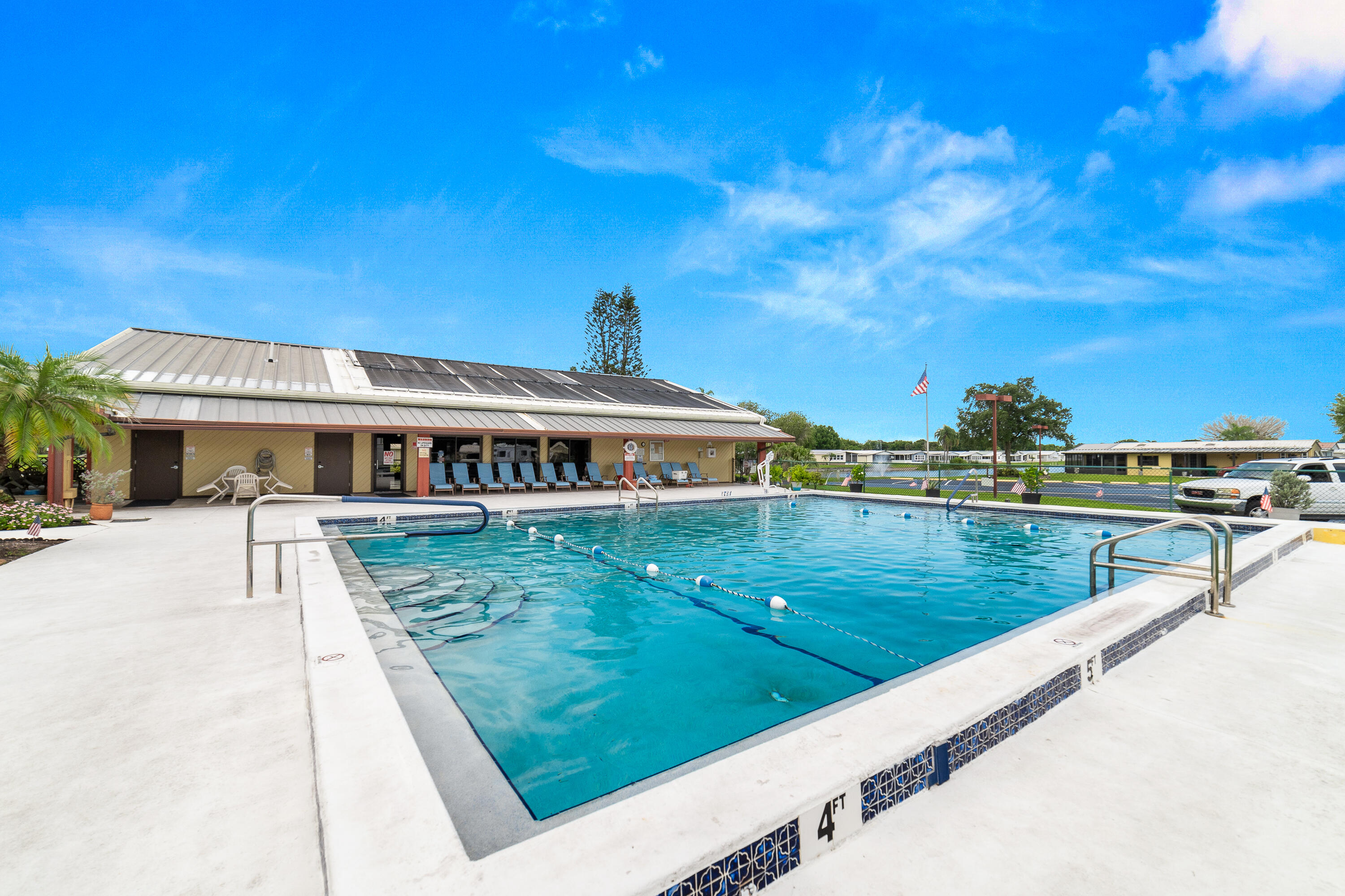 SEMINOLE COVE CONDOMINIUM - Residential