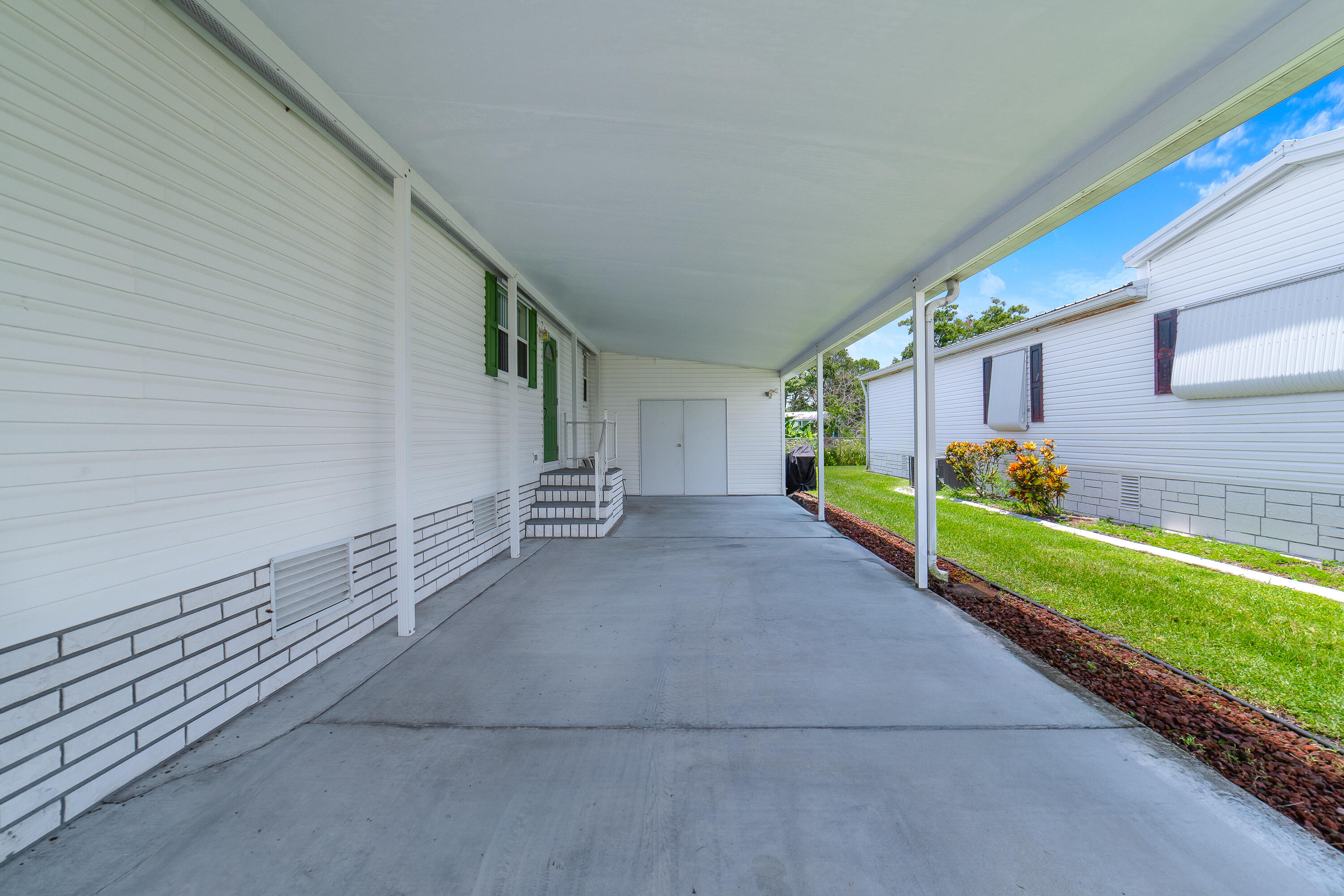 SEMINOLE COVE CONDOMINIUM - Residential