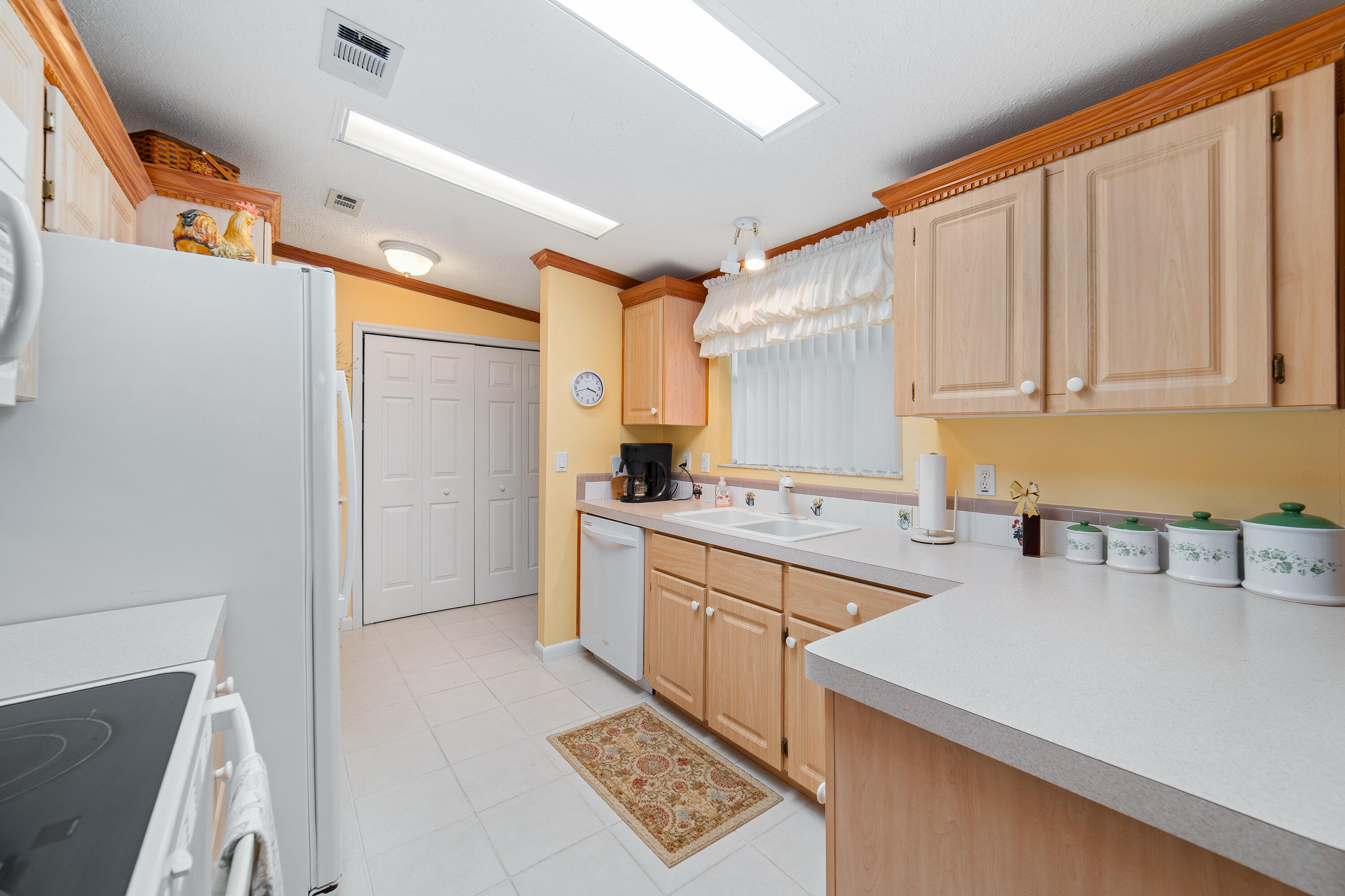 SEMINOLE COVE CONDOMINIUM - Residential