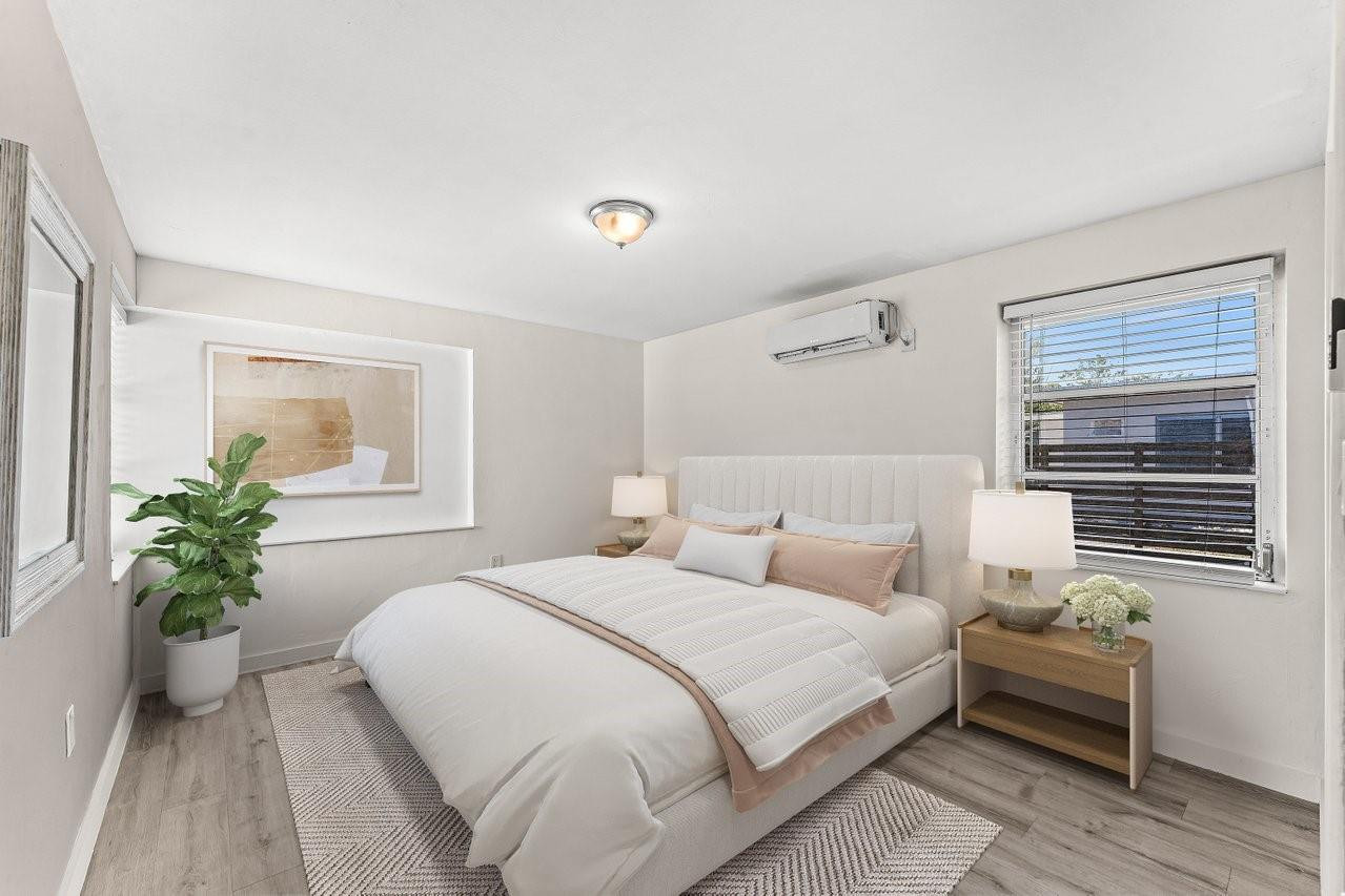 LAUDERDALE - Residential Lease