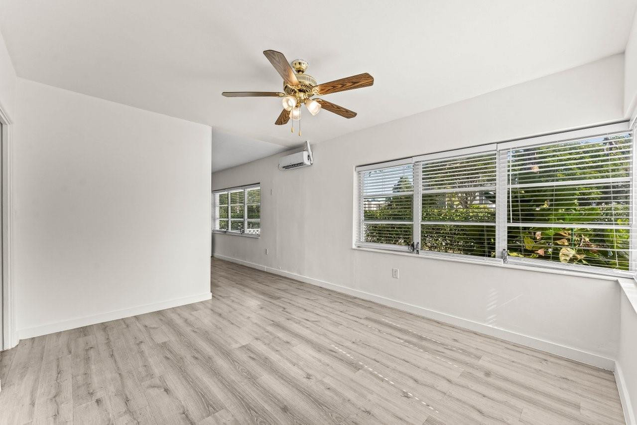 LAUDERDALE - Residential Lease