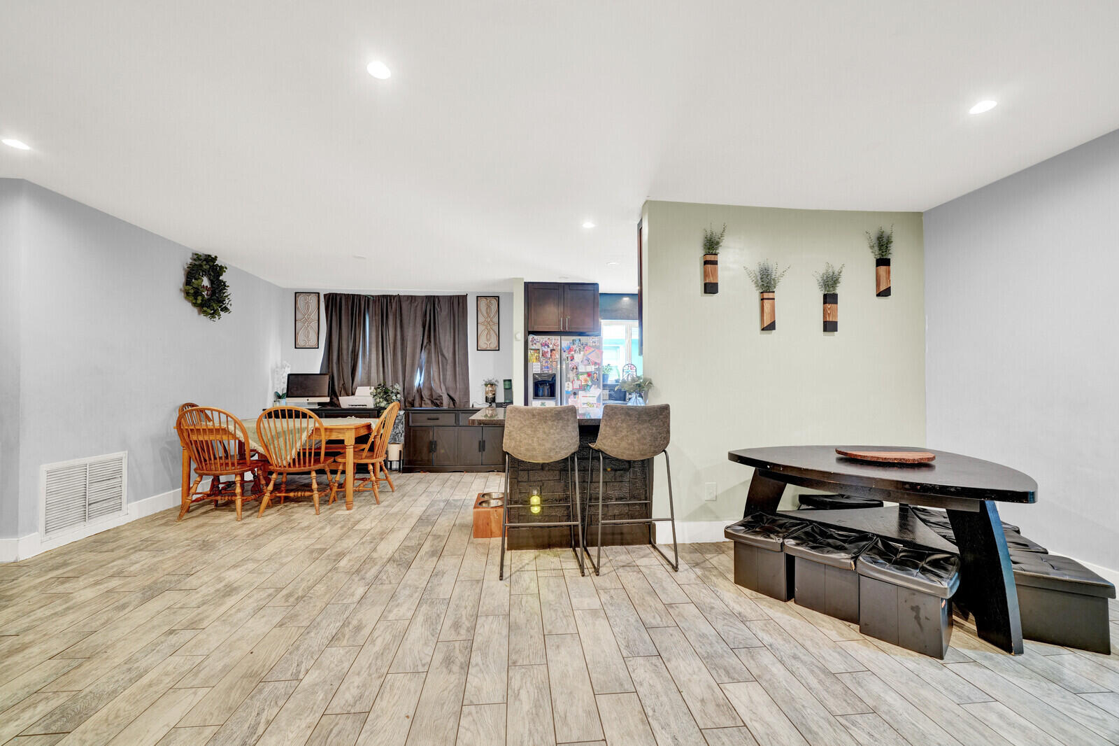 SANDALFOOT COVE SECTION 2 IN - Residential