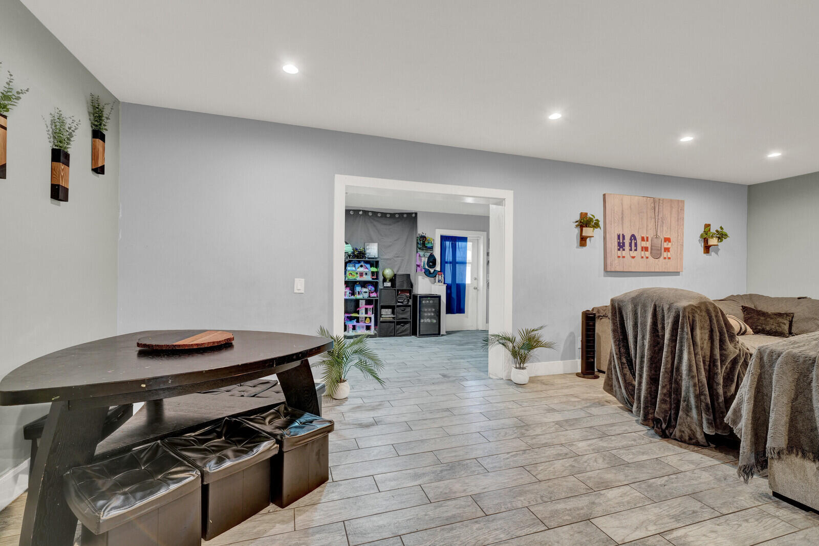 SANDALFOOT COVE SECTION 2 IN - Residential