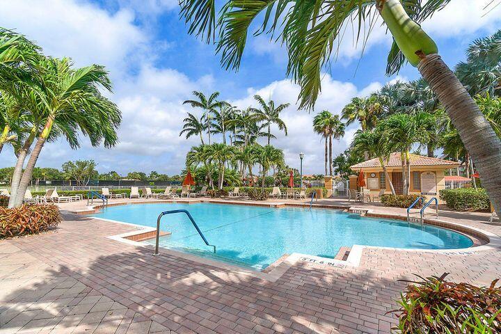 CORAL LAKES - Residential