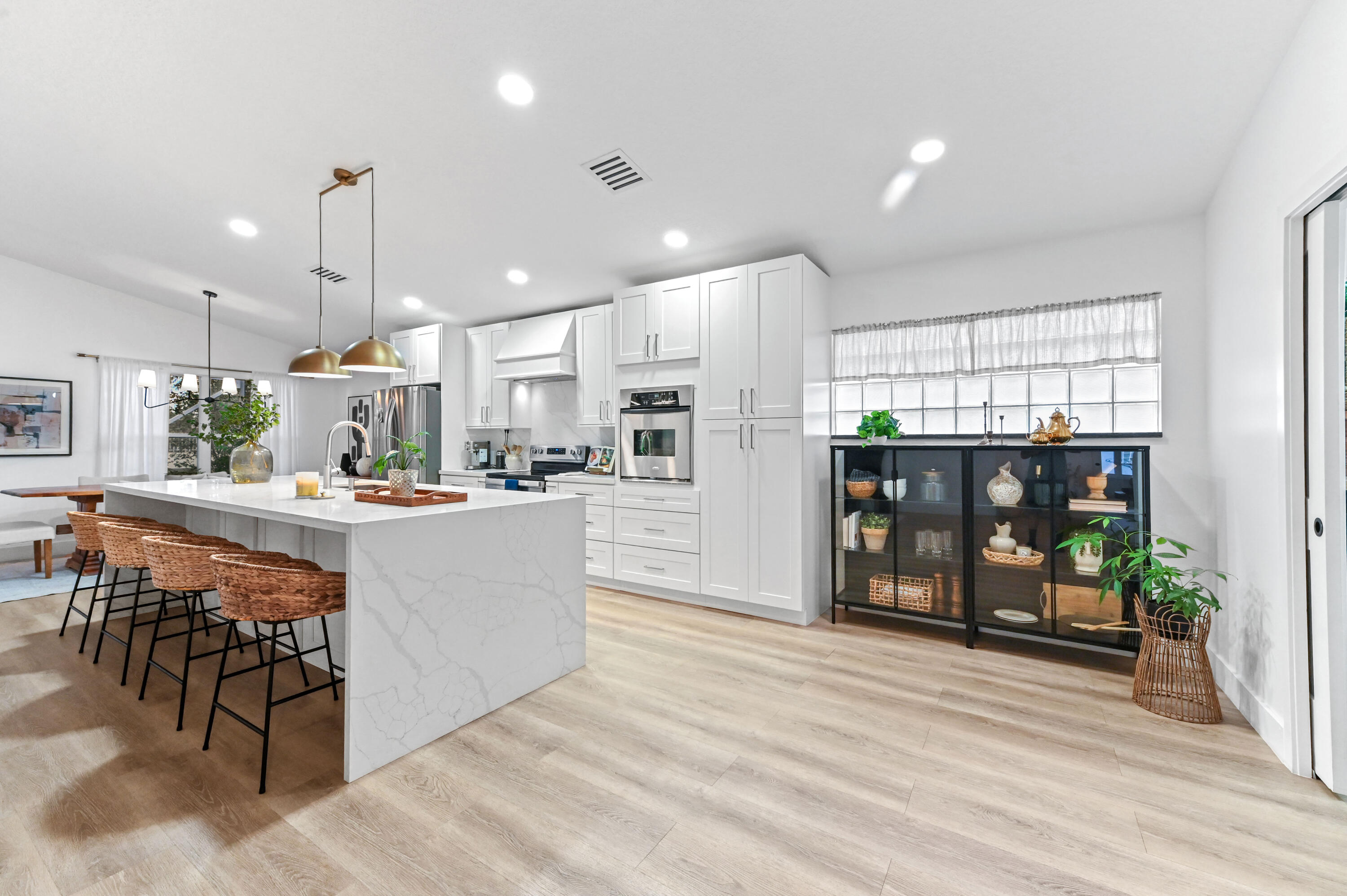 CORAL LAKES - Residential