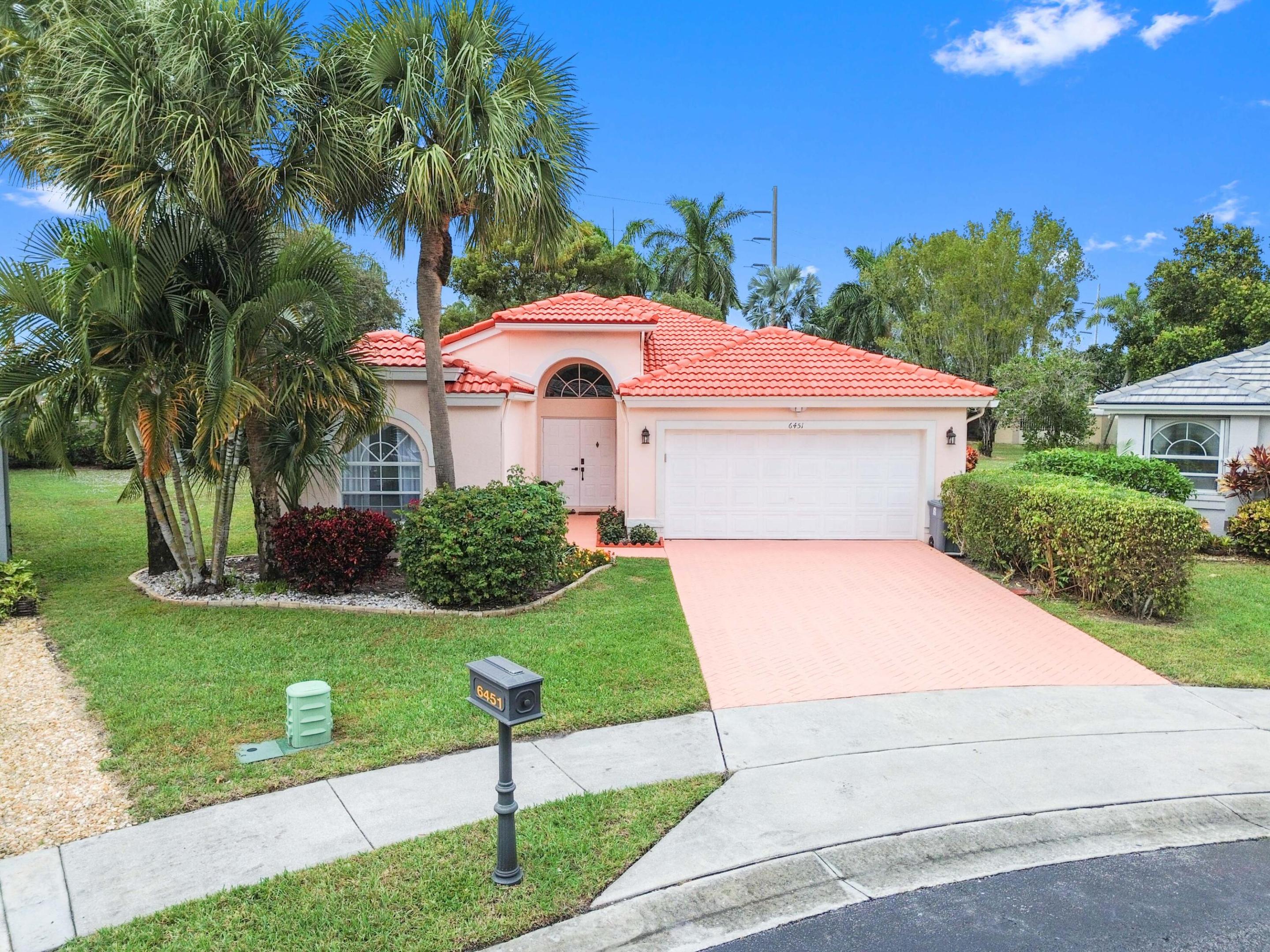 CORAL LAKES - Residential