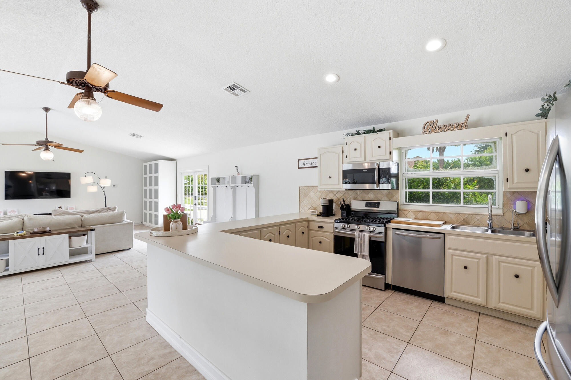 PALM BEACH LITTLE RANCHES EAST OF WELLINGTON - Residential
