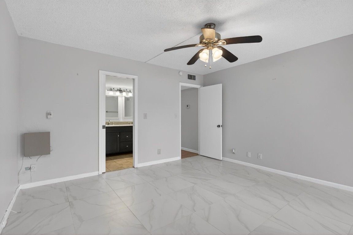 WYNMOOR GOLF VILLAGE - Residential