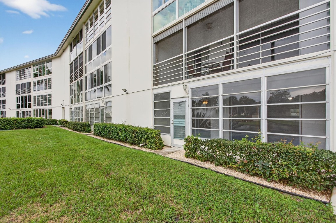 WYNMOOR GOLF VILLAGE - Residential