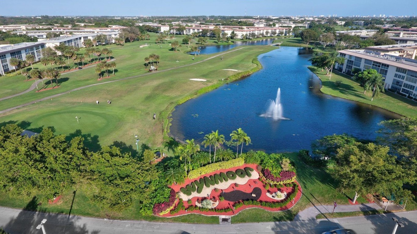 WYNMOOR GOLF VILLAGE - Residential
