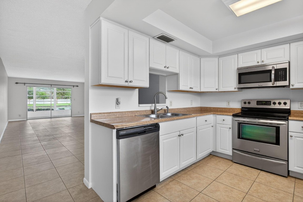 WYNMOOR GOLF VILLAGE - Residential