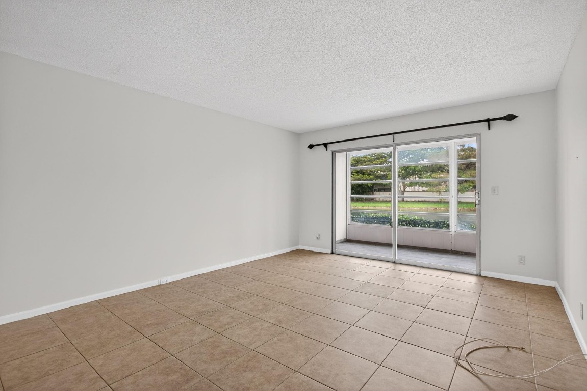WYNMOOR GOLF VILLAGE - Residential