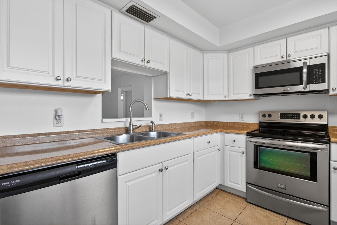 WYNMOOR GOLF VILLAGE - Residential