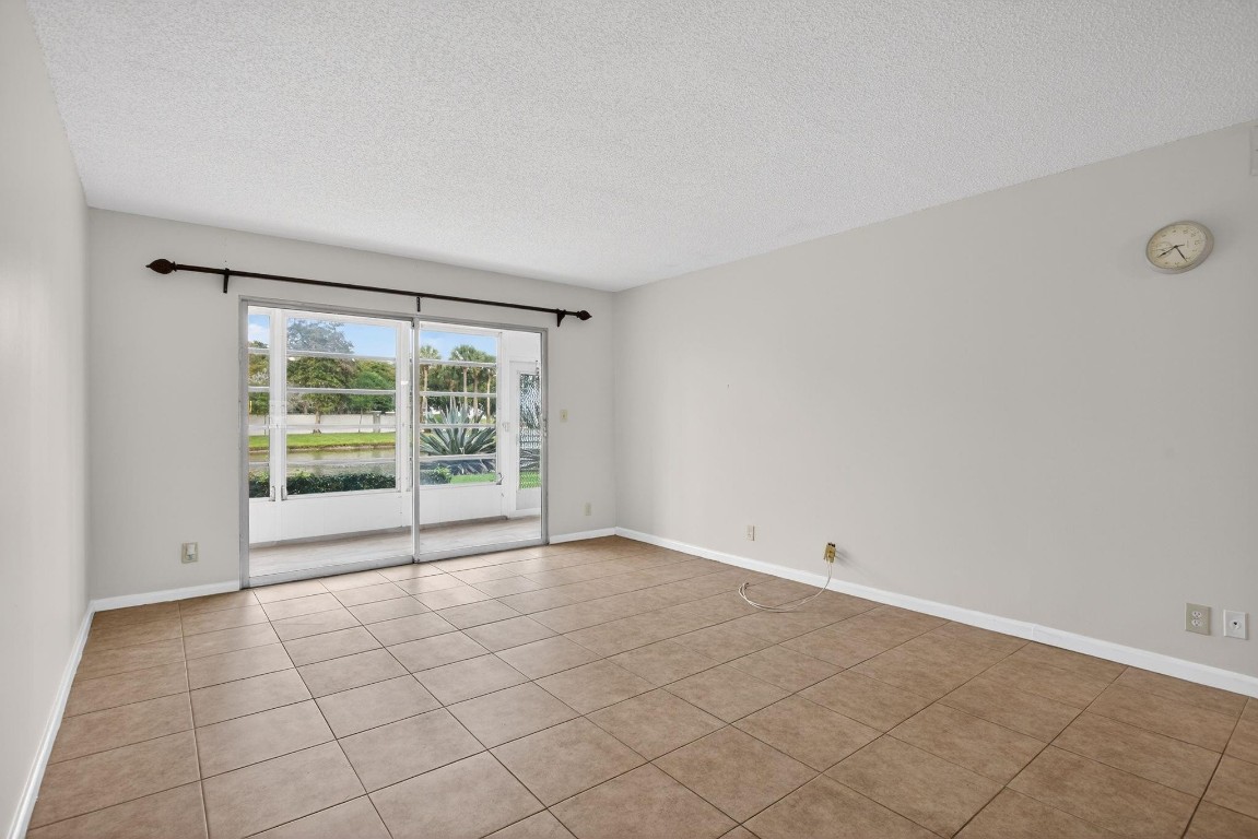 WYNMOOR GOLF VILLAGE - Residential