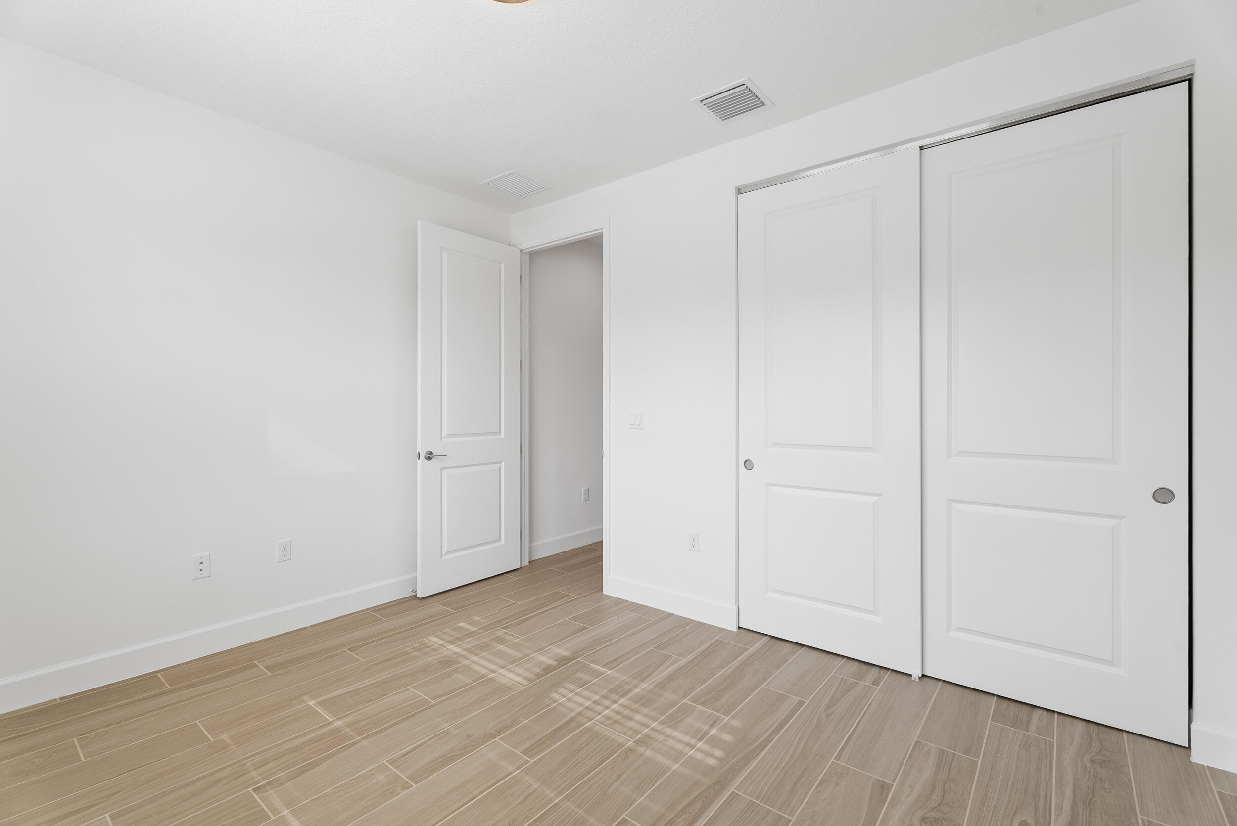 RIVERLAND PARCEL D - PLAT SIX - VALENCIA PARC - Residential