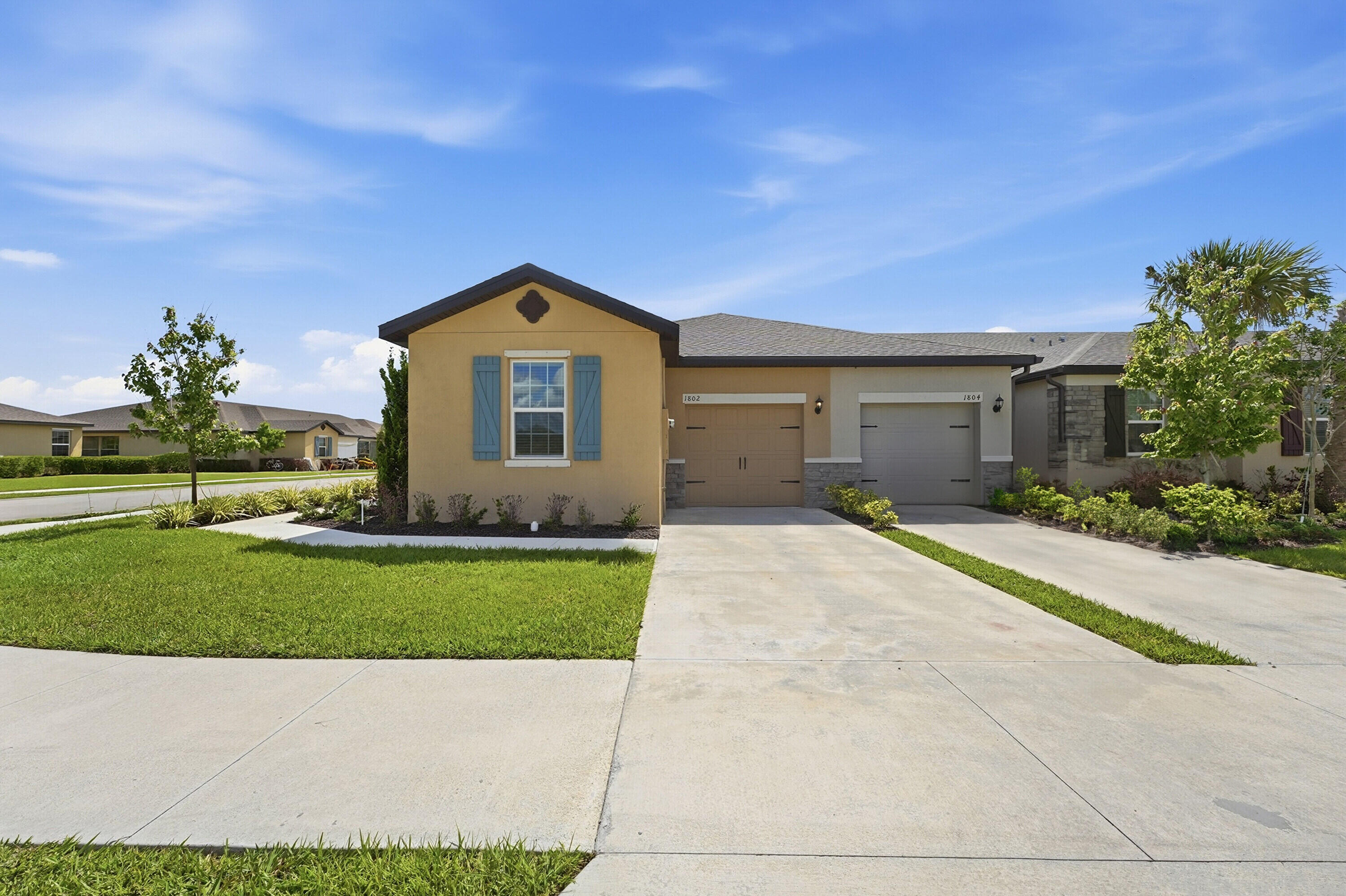 CELEBRATION POINTE - Residential