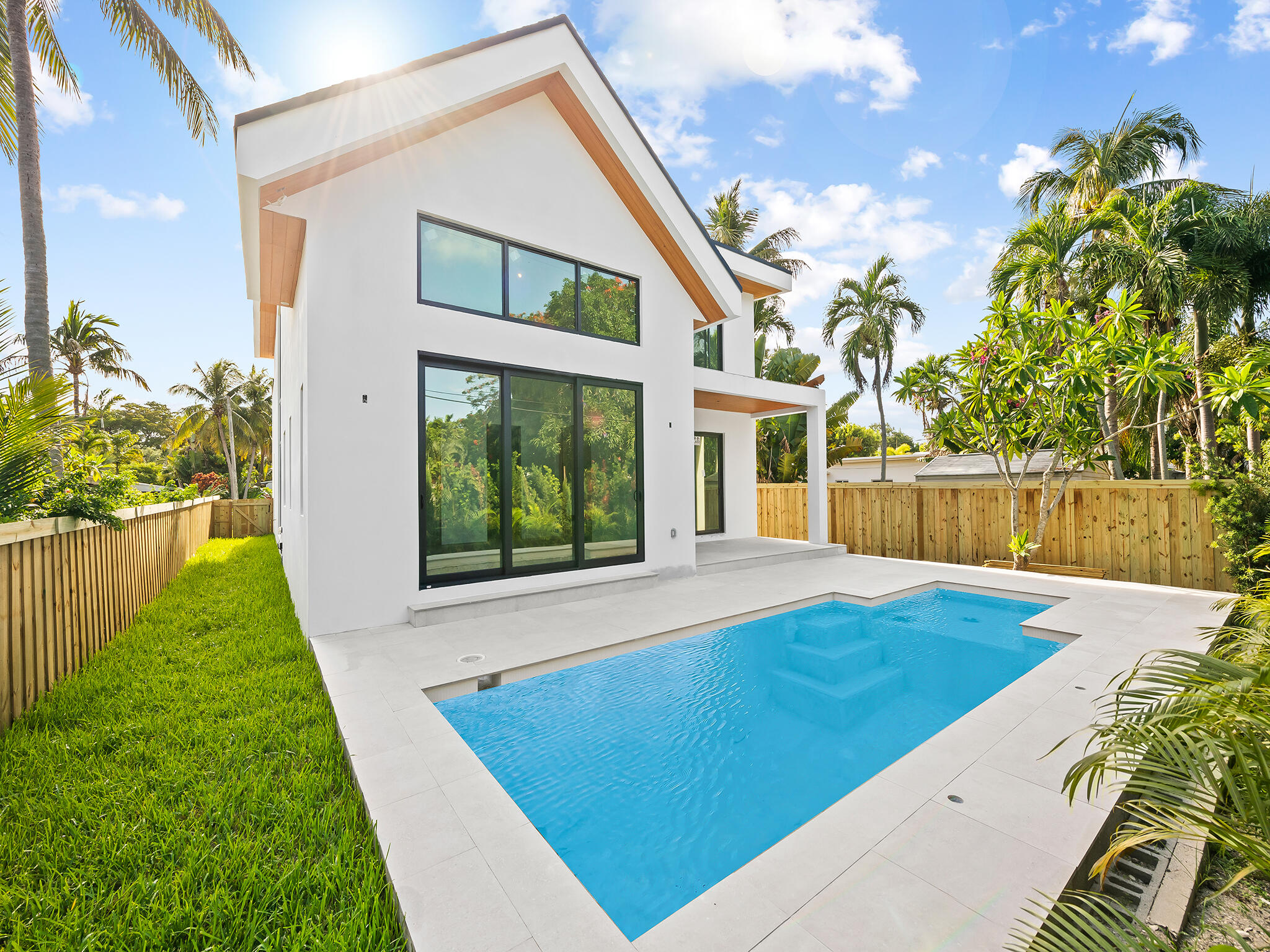 Poinsettia Heights - Residential