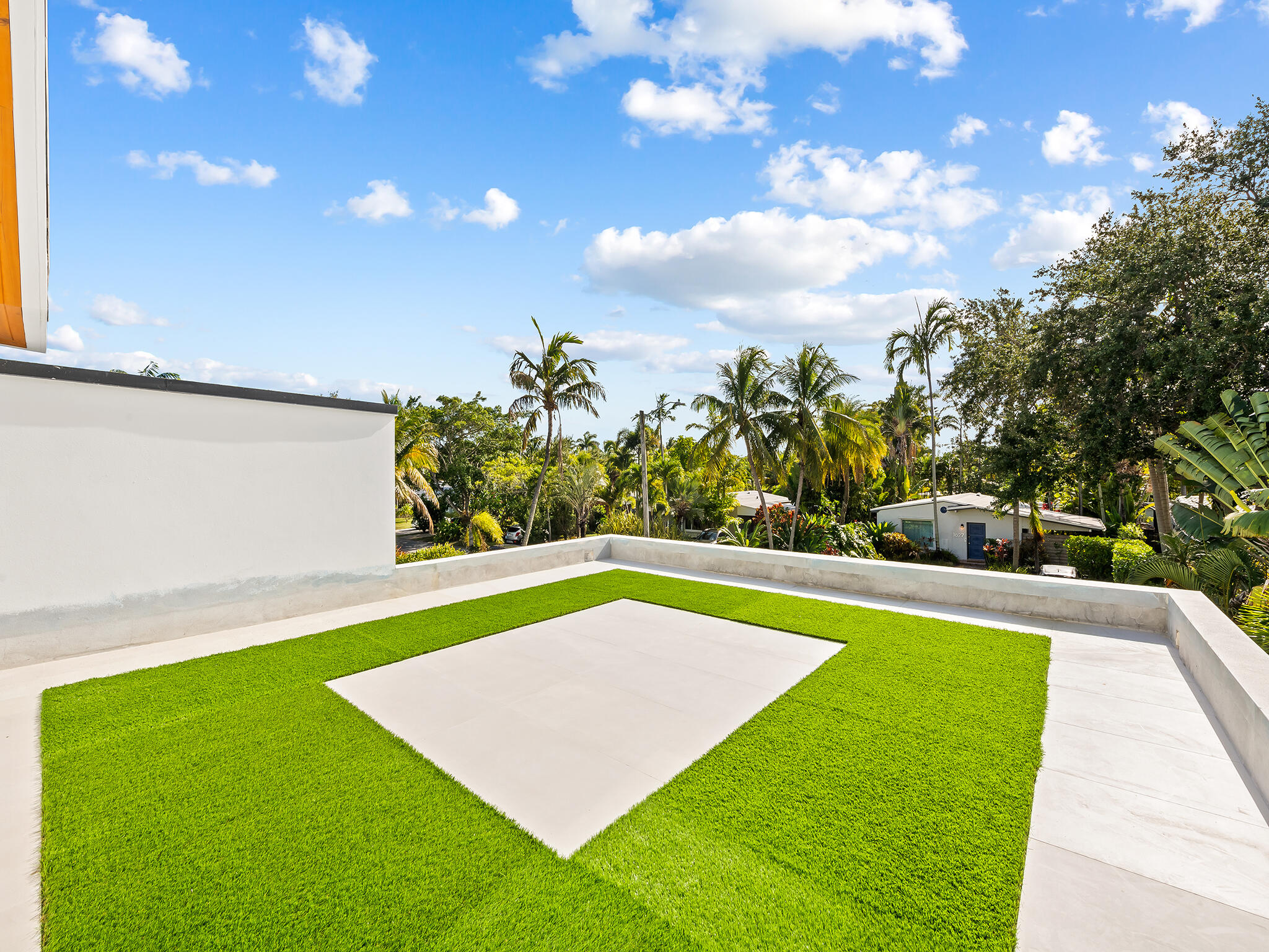 Poinsettia Heights - Residential
